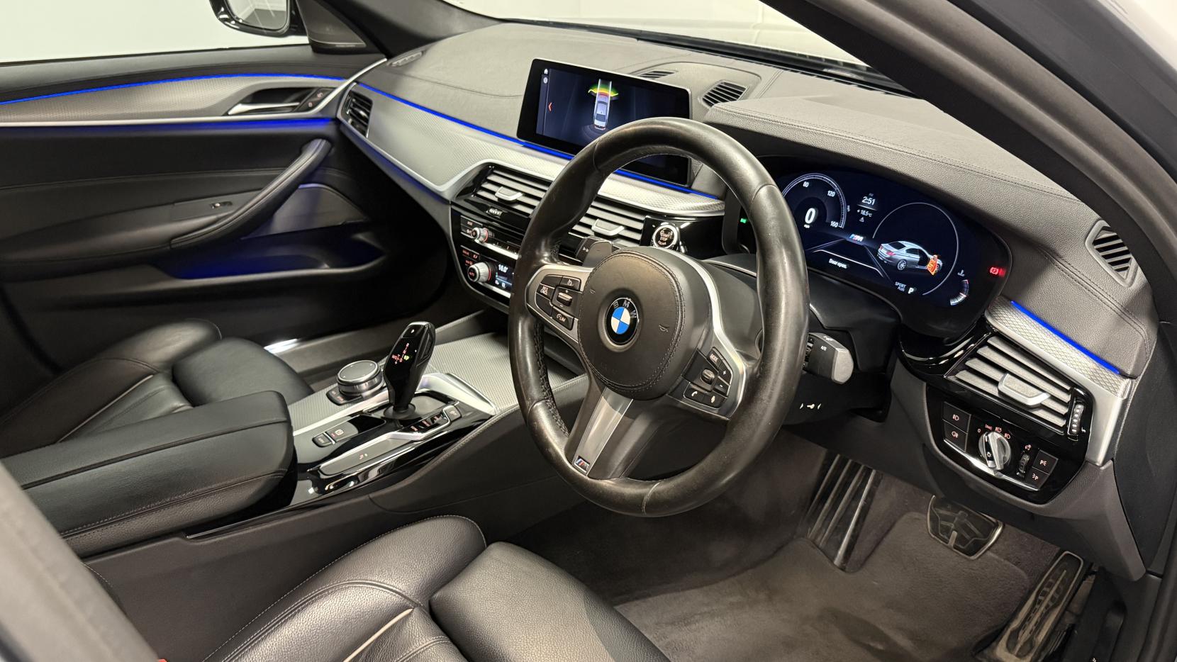BMW 5 Series 3.0 540i GPF M Sport Saloon 4dr Petrol Auto xDrive Euro 6 (s/s) (340 ps)