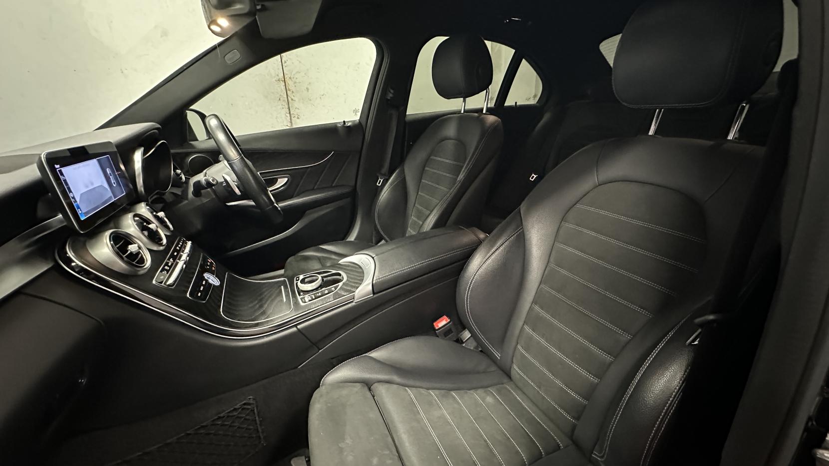 Mercedes-Benz C Class 2.0 C300 AMG Line Saloon 4dr Petrol G-Tronic+ Euro 6 (s/s) (258 ps)