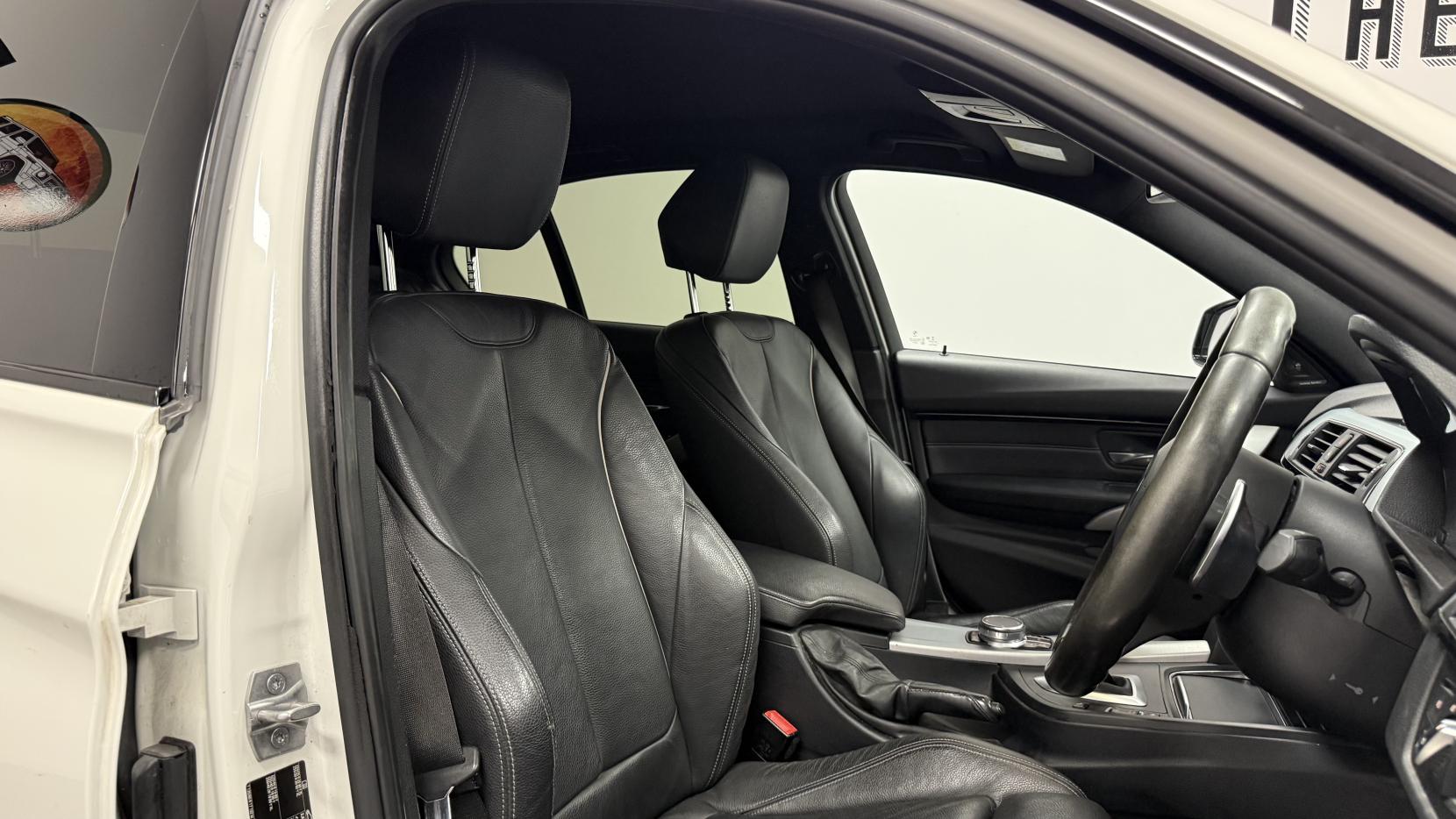 BMW 3 Series 3.0 330d M Sport Saloon 4dr Diesel Auto Euro 6 (s/s) (258 ps)