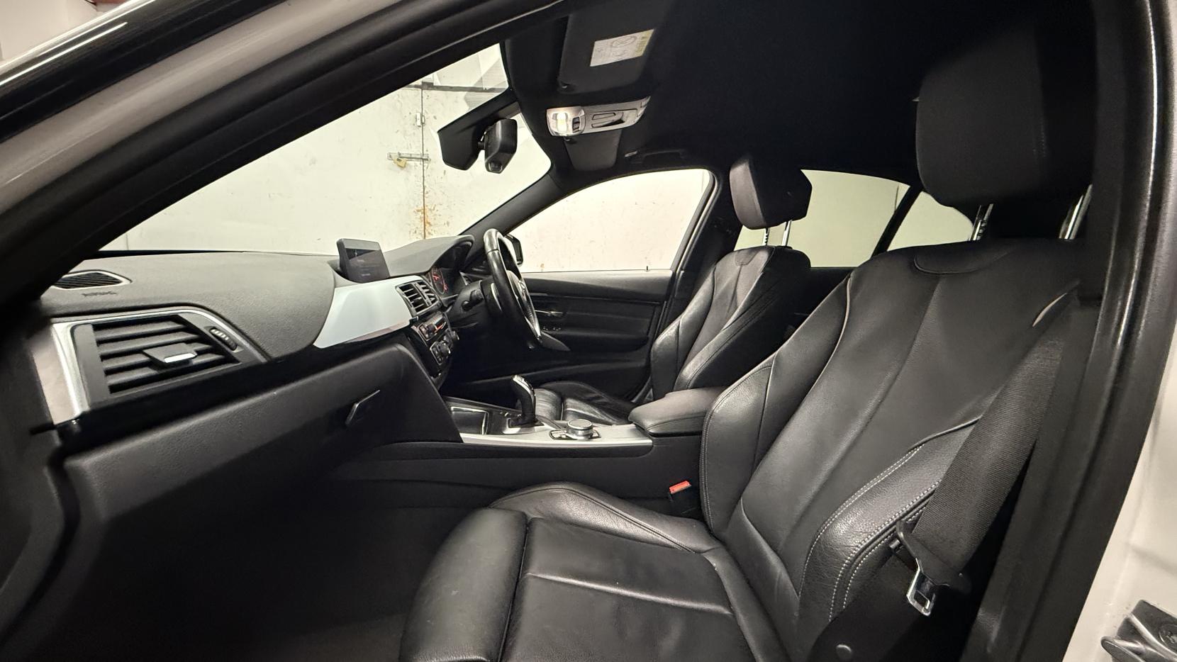 BMW 3 Series 3.0 330d M Sport Saloon 4dr Diesel Auto Euro 6 (s/s) (258 ps)