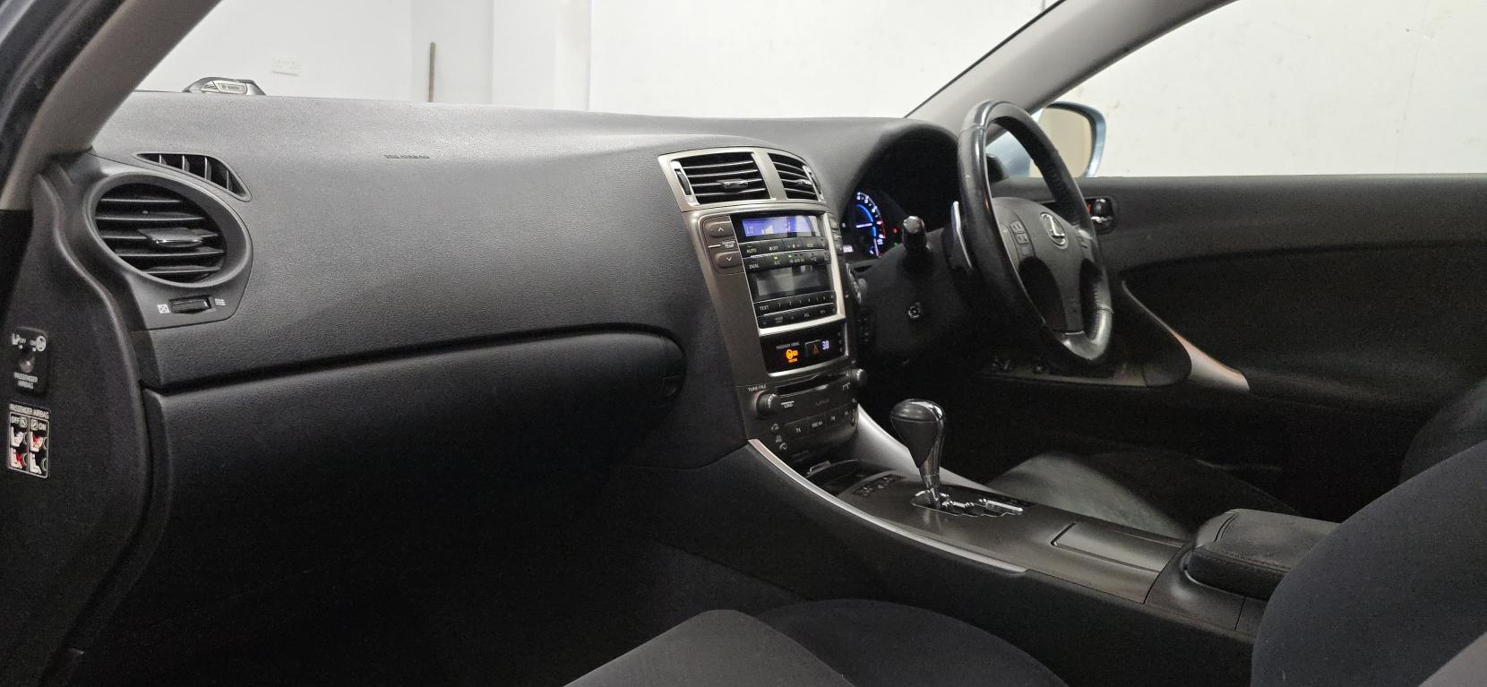 Lexus IS 2.5 250 Sport Saloon 4dr Petrol Automatic (214 g/km, 204 bhp)