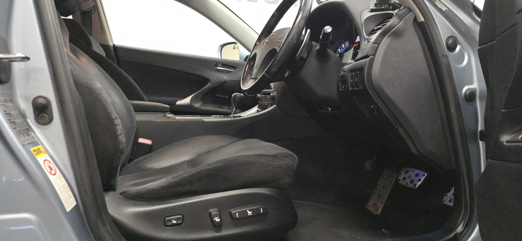 Lexus IS 2.5 250 Sport Saloon 4dr Petrol Automatic (214 g/km, 204 bhp)