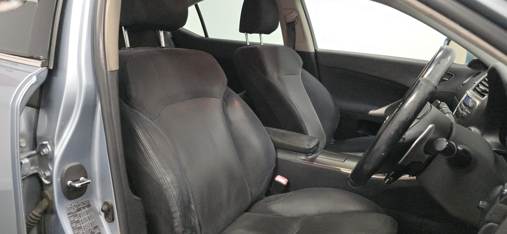 Lexus IS 2.5 250 Sport Saloon 4dr Petrol Automatic (214 g/km, 204 bhp)
