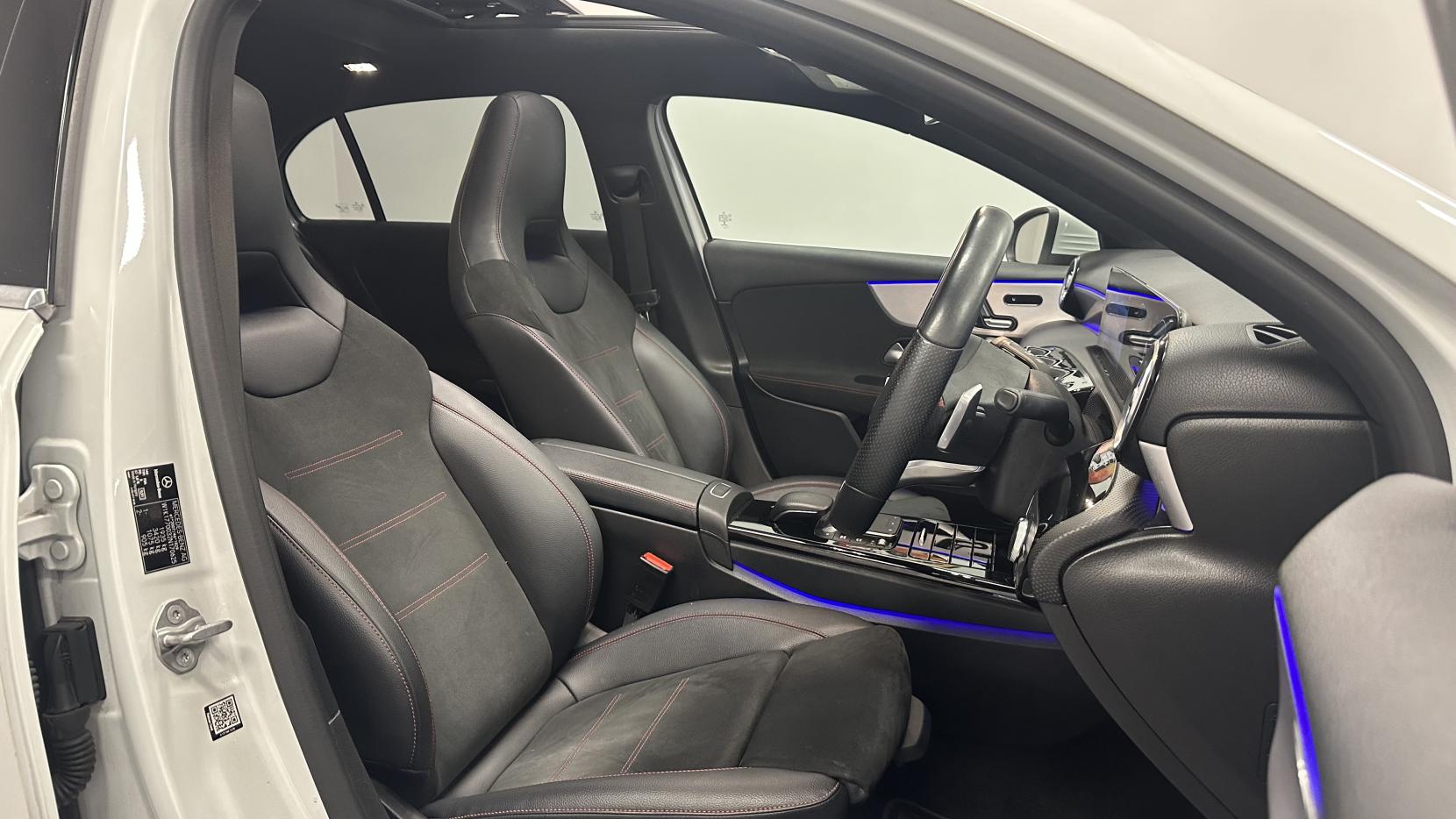 Mercedes-Benz A Class 1.5 A180d AMG Line (Premium Plus) Hatchback 5dr Diesel 7G-DCT Euro 6 (s/s) (116 ps)