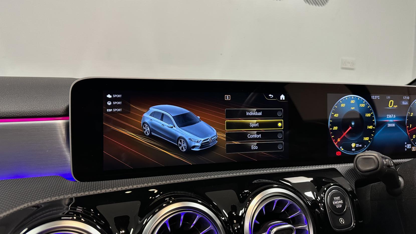 Mercedes-Benz A Class 1.5 A180d AMG Line (Premium Plus) Hatchback 5dr Diesel 7G-DCT Euro 6 (s/s) (116 ps)