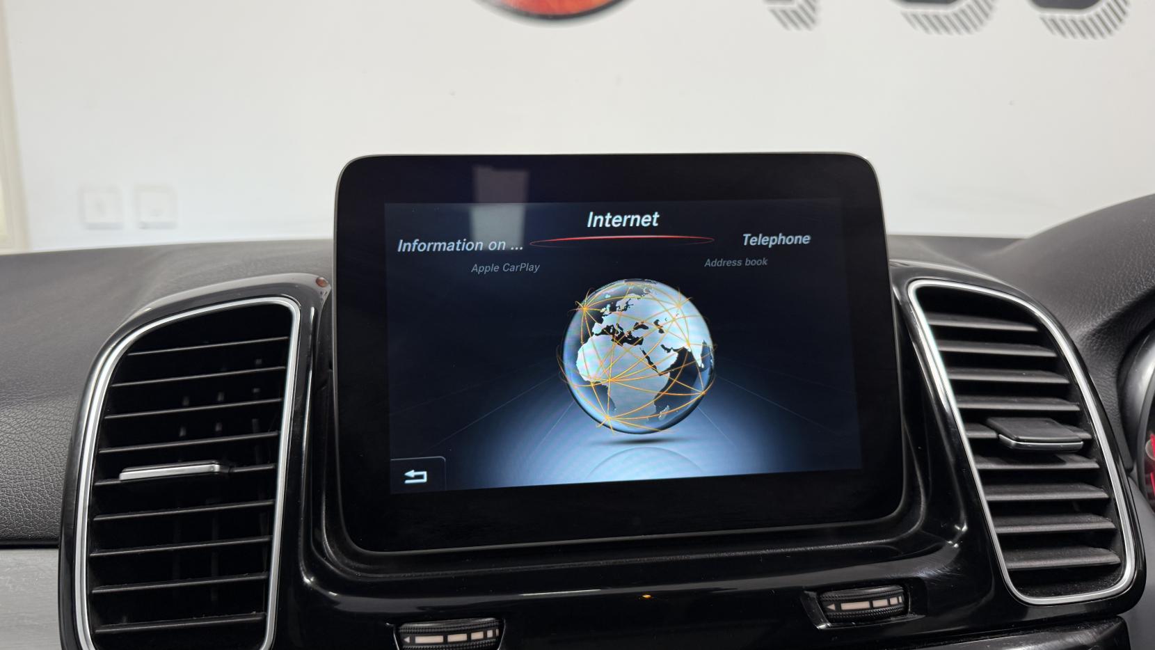 Mercedes-Benz GLE 2.1 GLE250d AMG Line (Premium) SUV 5dr Diesel G-Tronic 4MATIC Euro 6 (s/s) (204 ps)