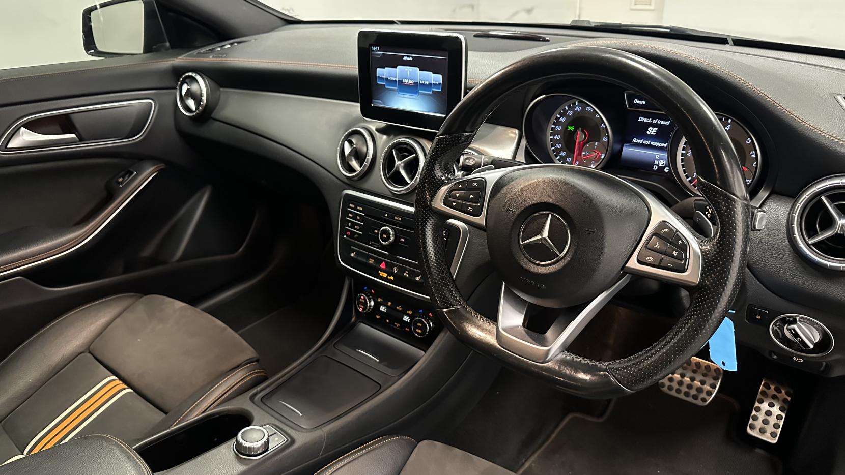 Mercedes-Benz CLA 2.1 CLA220d OrangeArt Coupe 4dr Diesel 7G-DCT Euro 6 (s/s) (177 ps)