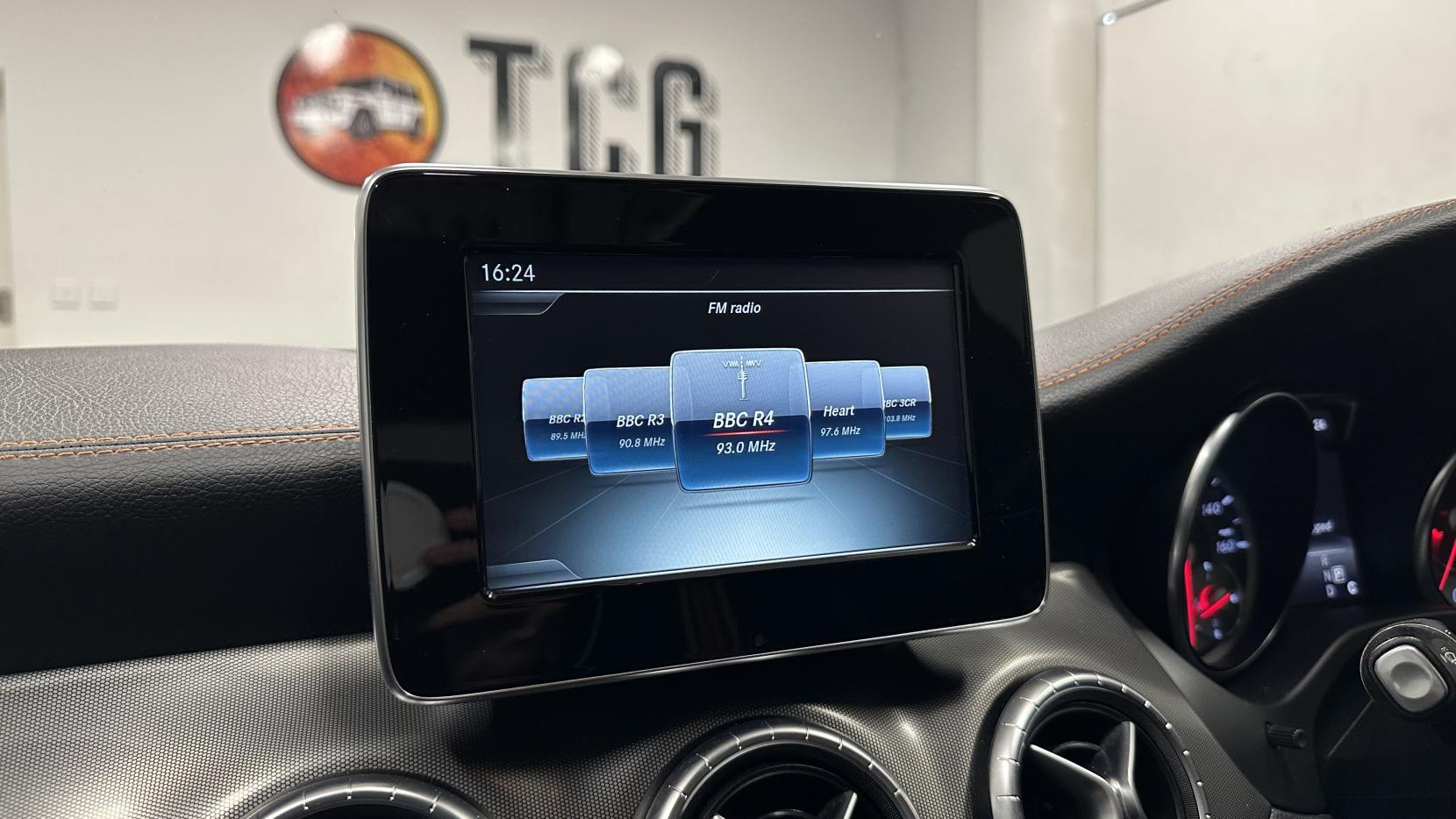 Mercedes-Benz CLA 2.1 CLA220d OrangeArt Coupe 4dr Diesel 7G-DCT Euro 6 (s/s) (177 ps)