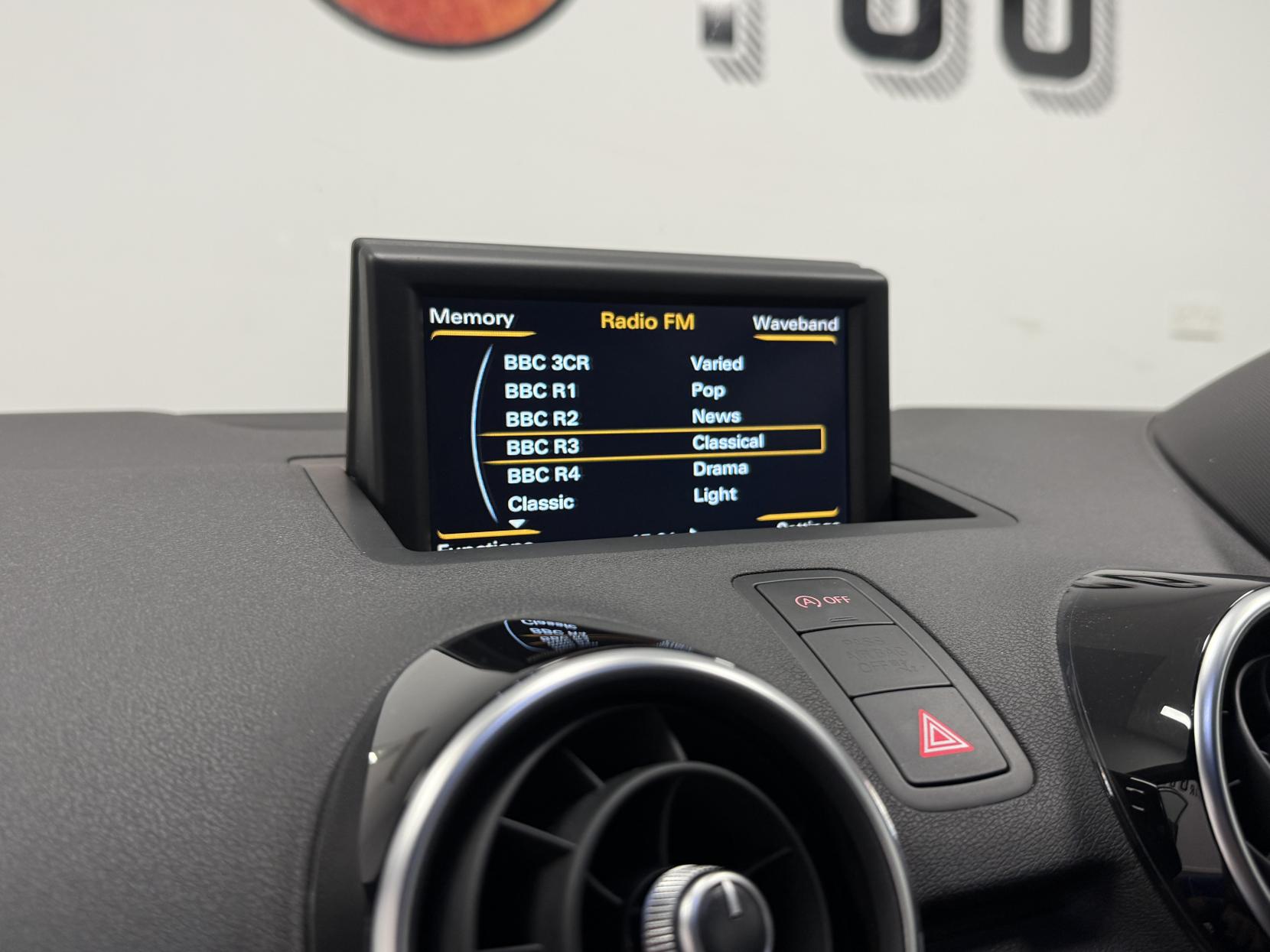 Audi A1 1.4 TFSI S line Hatchback 3dr Petrol Manual Euro 5 (s/s) (122 ps)