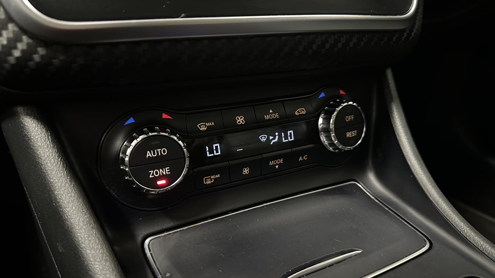 Mercedes-Benz A Class 2.1 A200d AMG Line (Premium Plus) Hatchback 5dr Diesel 7G-DCT Euro 6 (s/s) (136 ps)