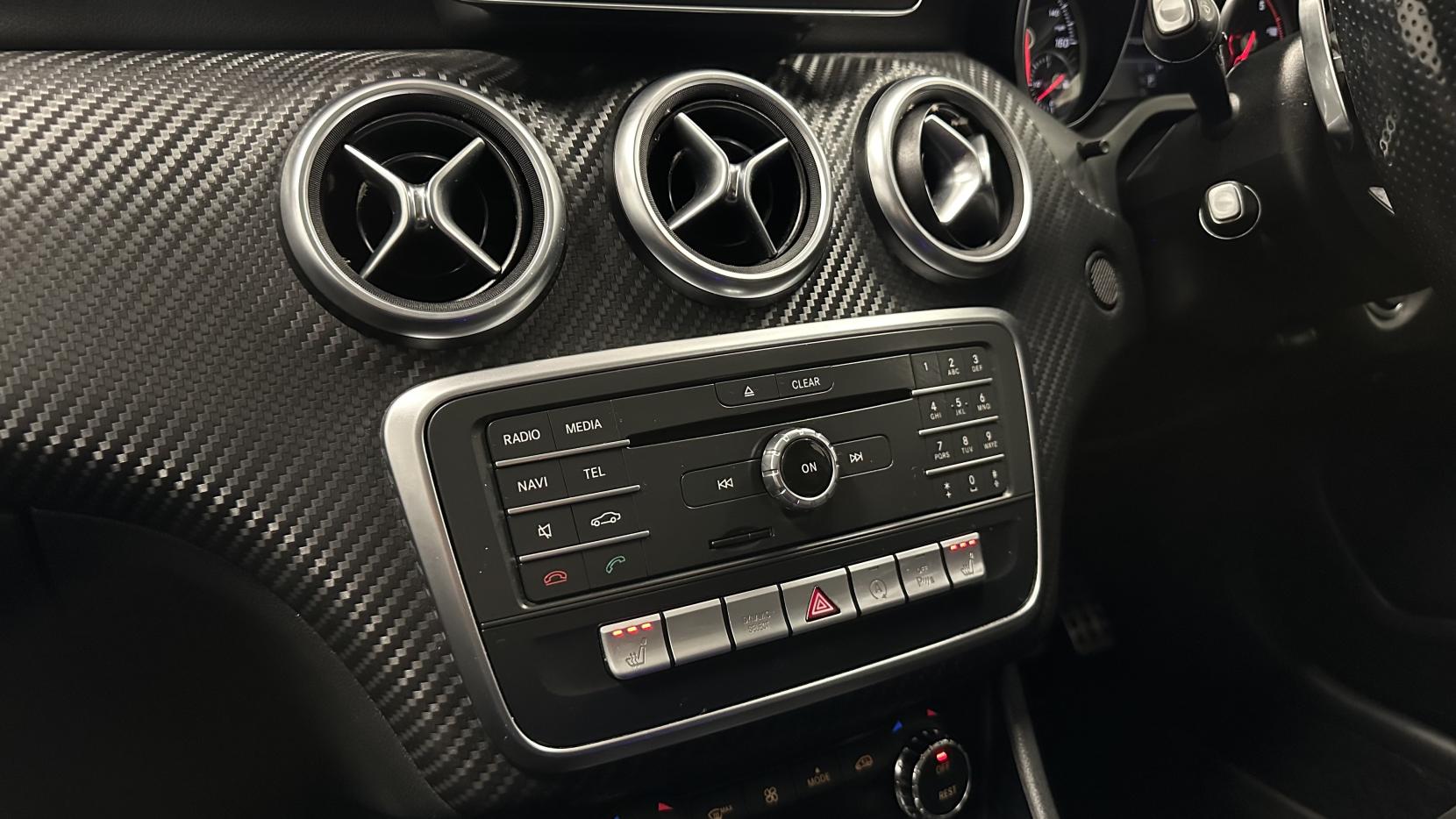 Mercedes-Benz A Class 2.1 A200d AMG Line (Premium Plus) Hatchback 5dr Diesel 7G-DCT Euro 6 (s/s) (136 ps)