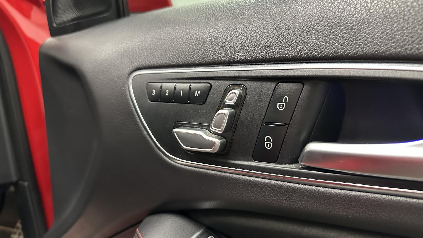 Mercedes-Benz A Class 2.1 A200d AMG Line (Premium Plus) Hatchback 5dr Diesel 7G-DCT Euro 6 (s/s) (136 ps)