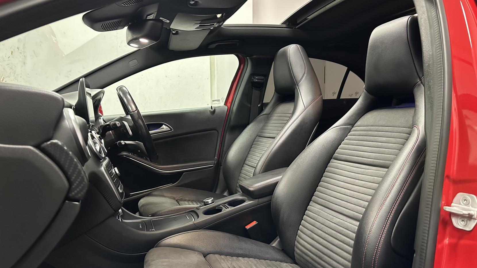 Mercedes-Benz A Class 2.1 A200d AMG Line (Premium Plus) Hatchback 5dr Diesel 7G-DCT Euro 6 (s/s) (136 ps)