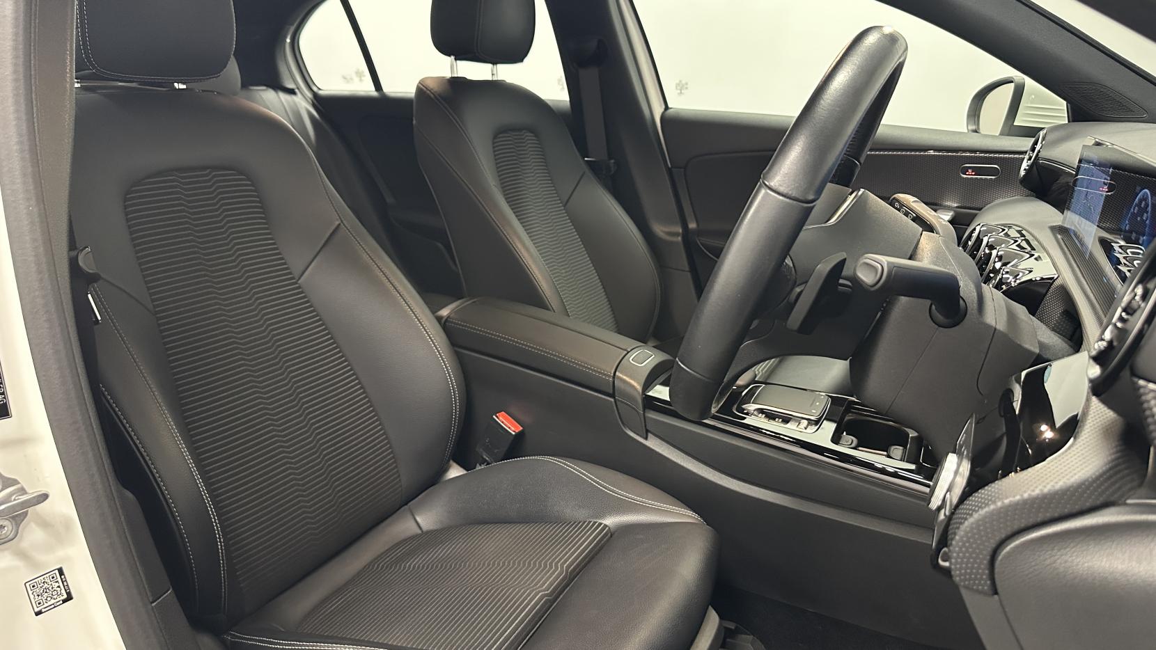 Mercedes-Benz A Class 1.5 A180d Sport (Executive) Hatchback 5dr Diesel 7G-DCT Euro 6 (s/s) (116 ps)