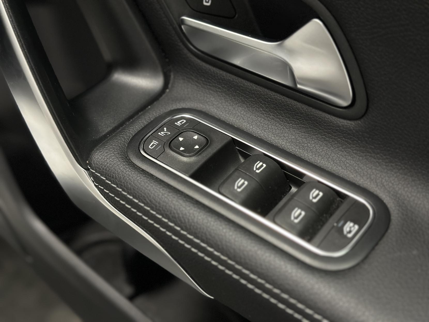 Mercedes-Benz A Class 1.5 A180d Sport (Executive) Hatchback 5dr Diesel 7G-DCT Euro 6 (s/s) (116 ps)