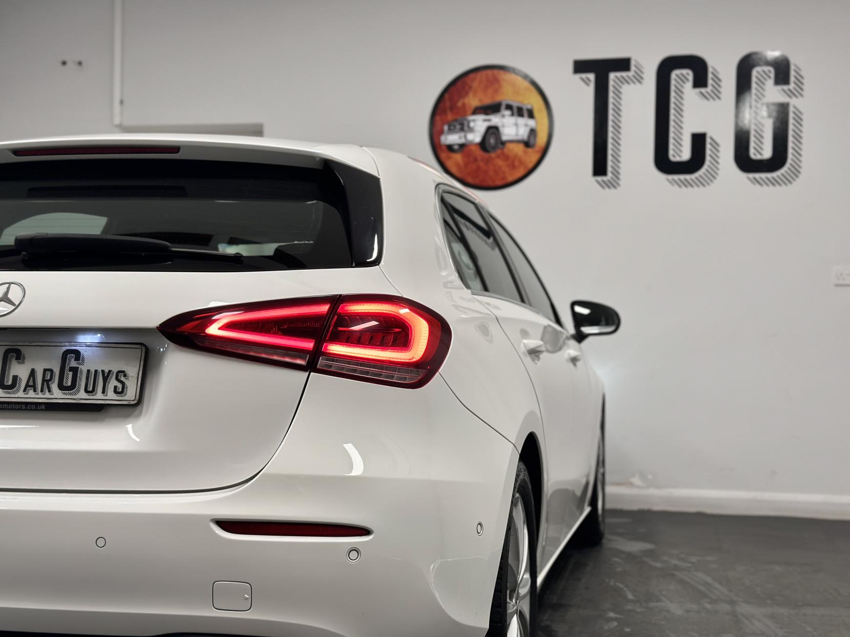 Mercedes-Benz A Class 1.5 A180d Sport (Executive) Hatchback 5dr Diesel 7G-DCT Euro 6 (s/s) (116 ps)