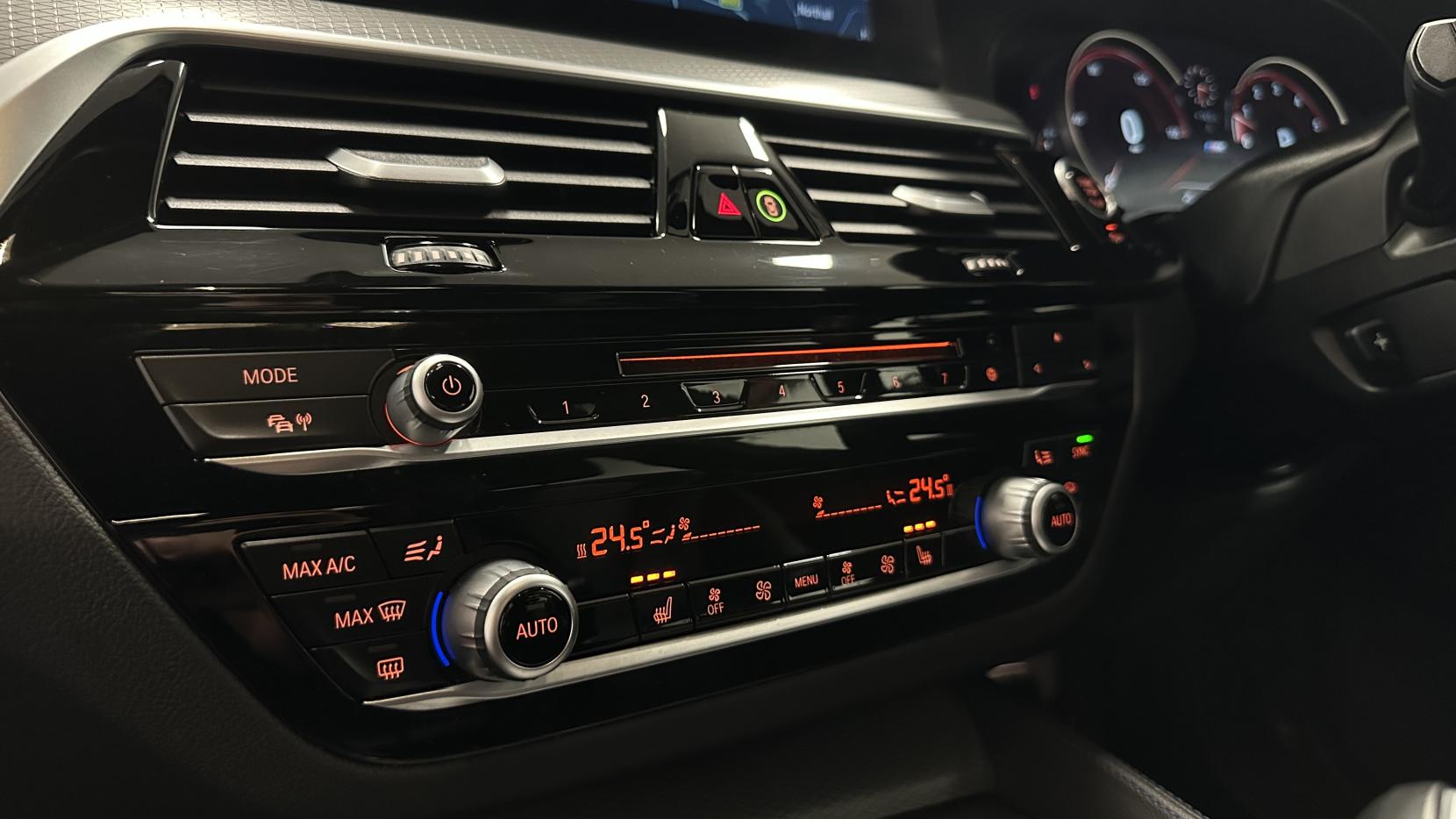 BMW 5 Series 3.0 540i M Sport Saloon 4dr Petrol Auto xDrive Euro 6 (s/s) (340 ps)