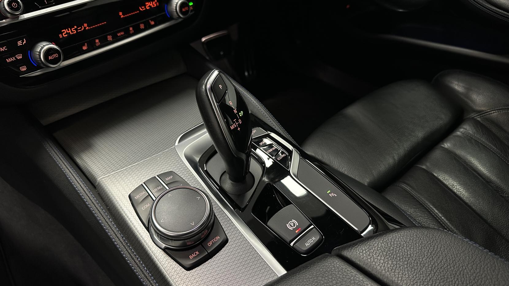 BMW 5 Series 3.0 540i M Sport Saloon 4dr Petrol Auto xDrive Euro 6 (s/s) (340 ps)