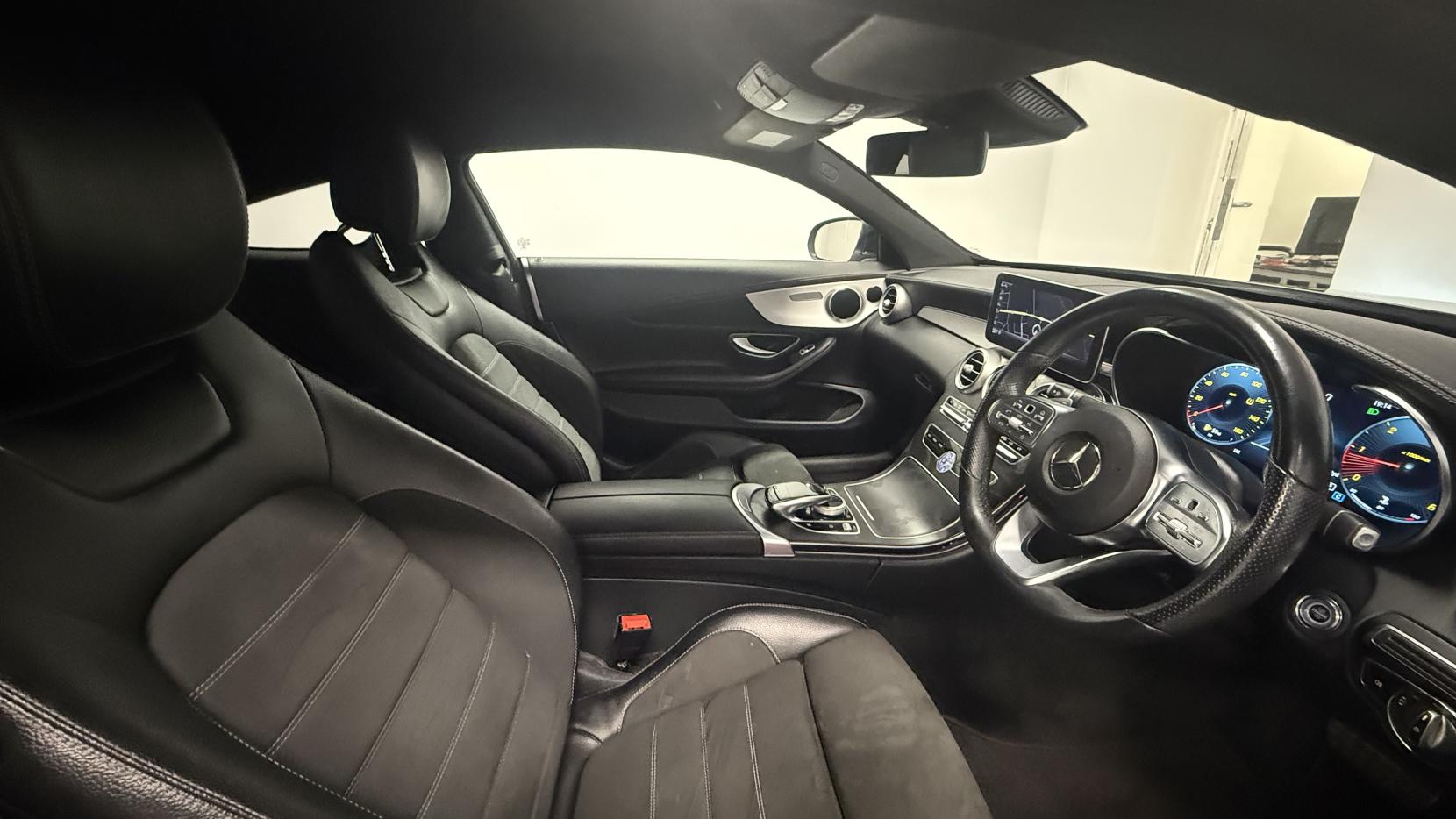 Mercedes-Benz C Class 2.0 C300d AMG Line (Premium) Coupe 2dr Diesel G-Tronic+ Euro 6 (s/s) (245 ps)