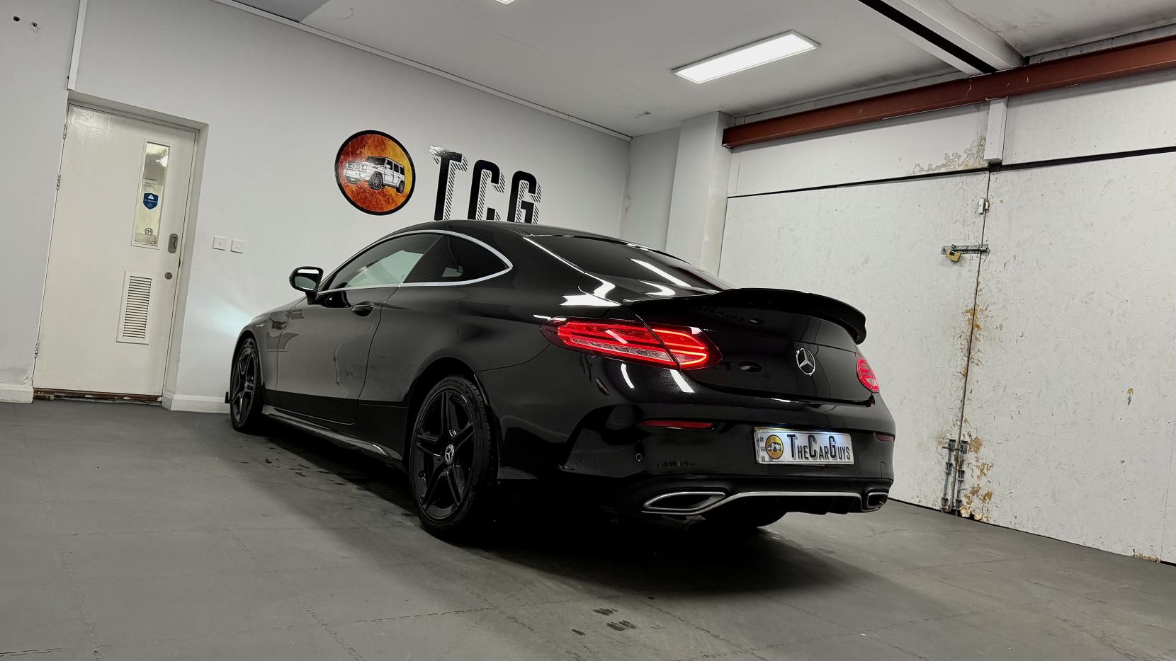 Mercedes-Benz C Class 2.0 C300d AMG Line (Premium) Coupe 2dr Diesel G-Tronic+ Euro 6 (s/s) (245 ps)