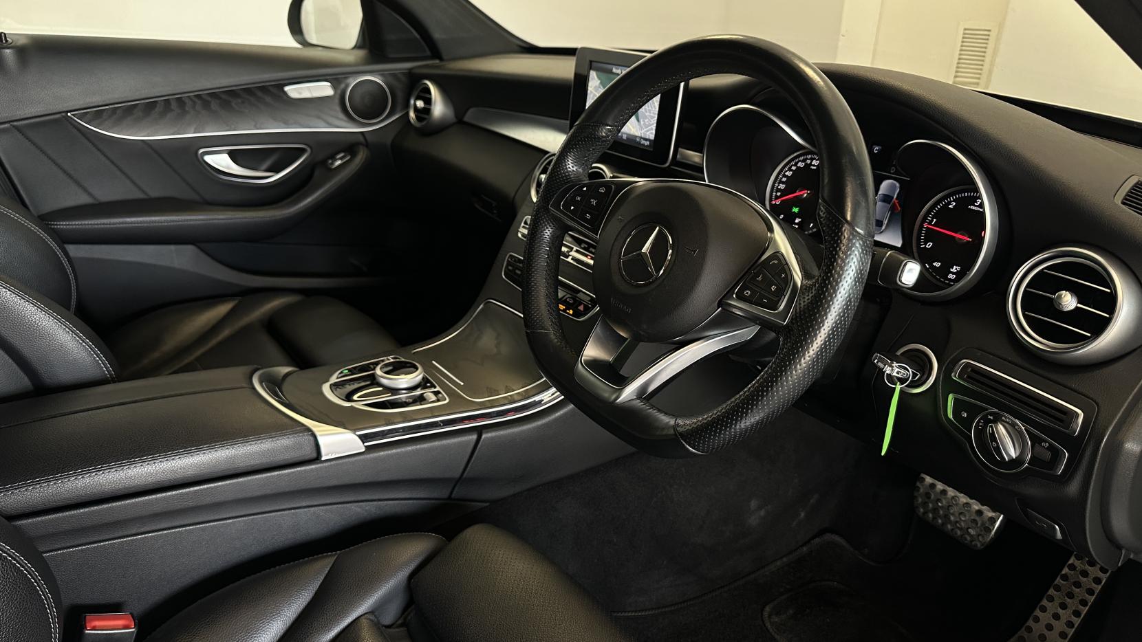 Mercedes-Benz C Class 2.1 C220d AMG Line Saloon 4dr Diesel G-Tronic+ Euro 6 (s/s) (170 ps)