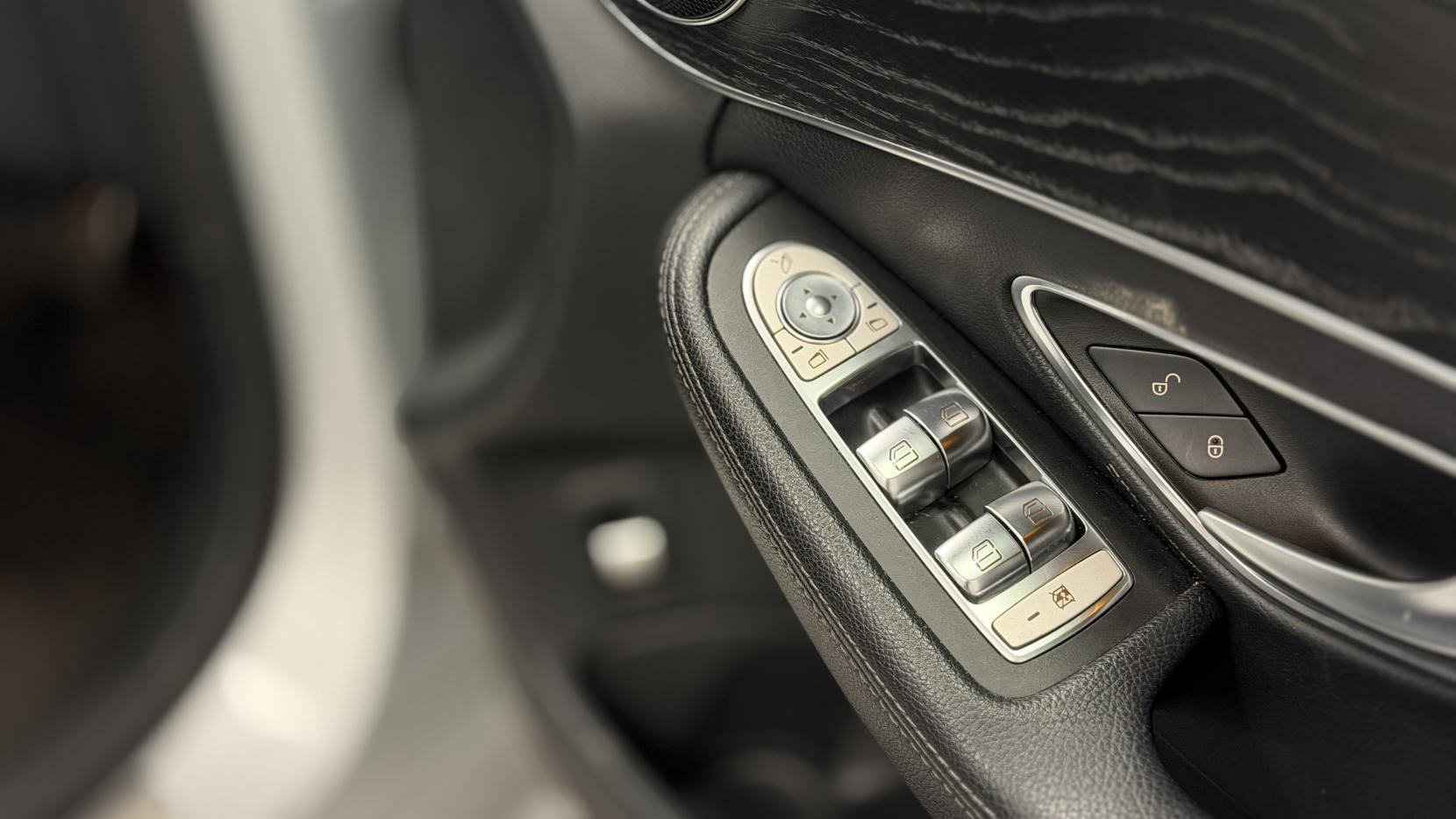 Mercedes-Benz C Class 2.1 C220d AMG Line Saloon 4dr Diesel G-Tronic+ Euro 6 (s/s) (170 ps)