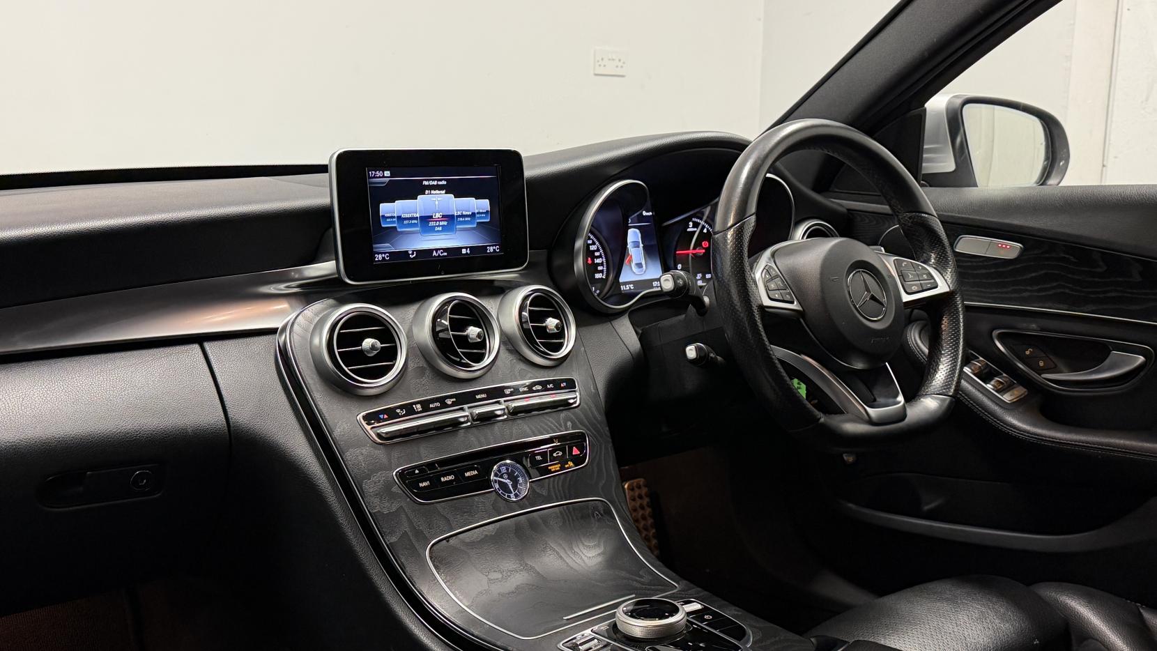 Mercedes-Benz C Class 2.1 C220d AMG Line Saloon 4dr Diesel G-Tronic+ Euro 6 (s/s) (170 ps)