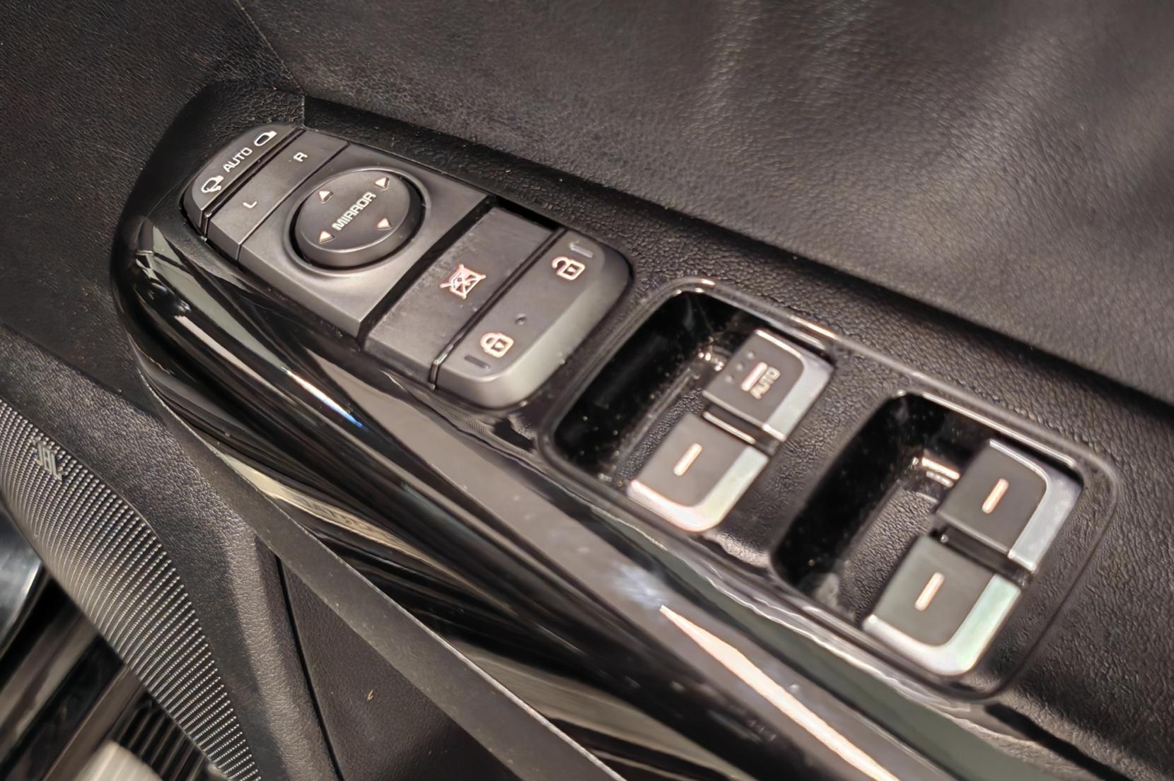 Kia Sportage 1.6 CRDi MHEV JBL Black Edition SUV 5dr Diesel Hybrid DCT Euro 6 (s/s) (134 bhp)