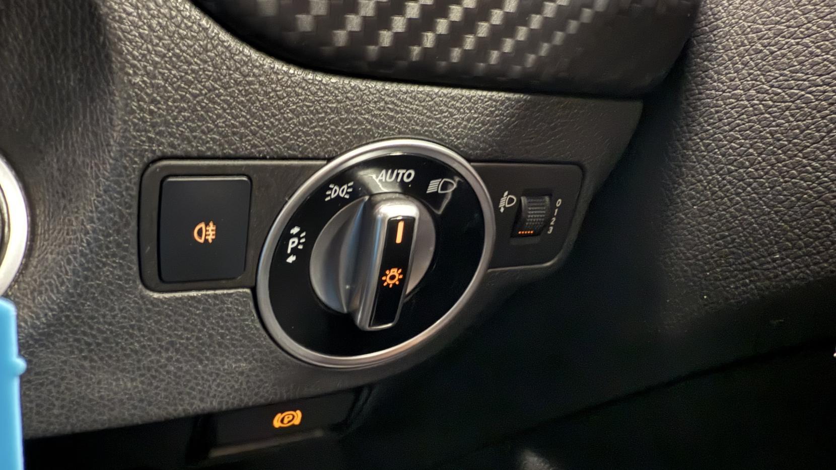 Mercedes-Benz A Class 2.1 A200d AMG Line Hatchback 5dr Diesel 7G-DCT Euro 6 (s/s) (136 ps)