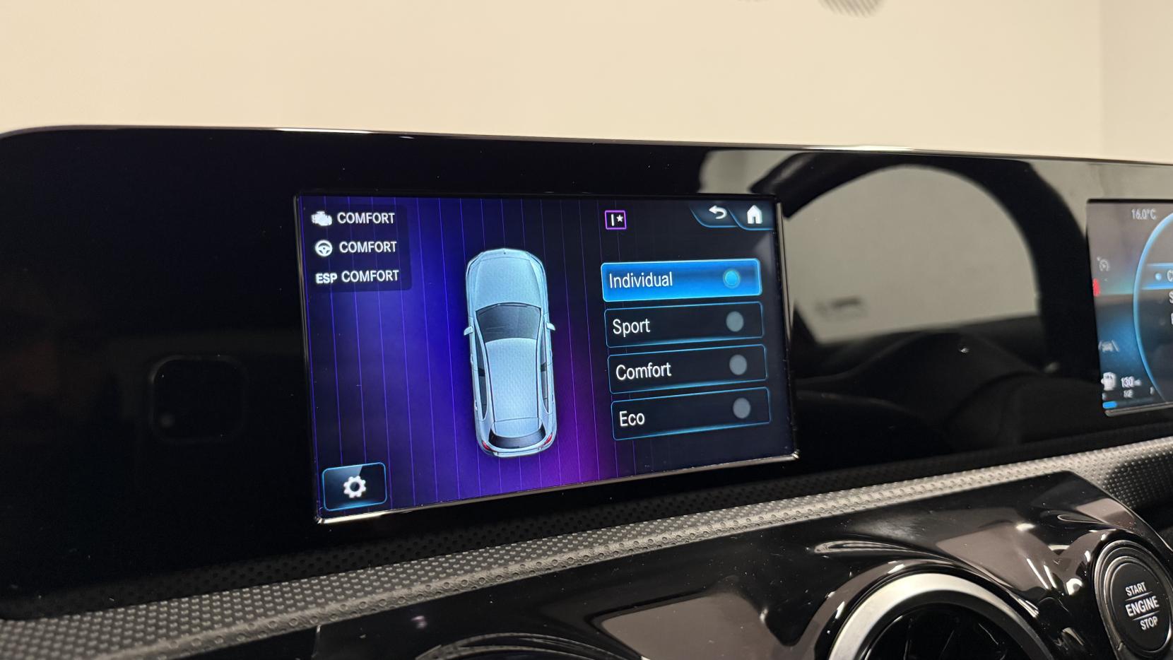 Mercedes-Benz A Class 1.5 A180d Sport Hatchback 5dr Diesel 7G-DCT Euro 6 (s/s) (116 ps)