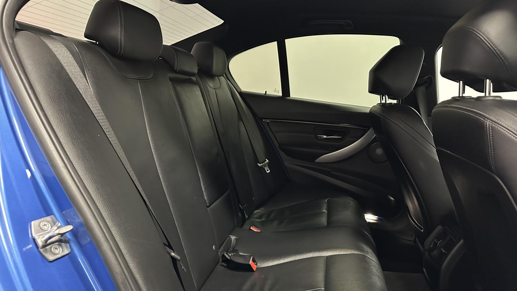 BMW 3 Series 2.0 320d M Sport Saloon 4dr Diesel Auto xDrive Euro 6 (s/s) (190 ps)
