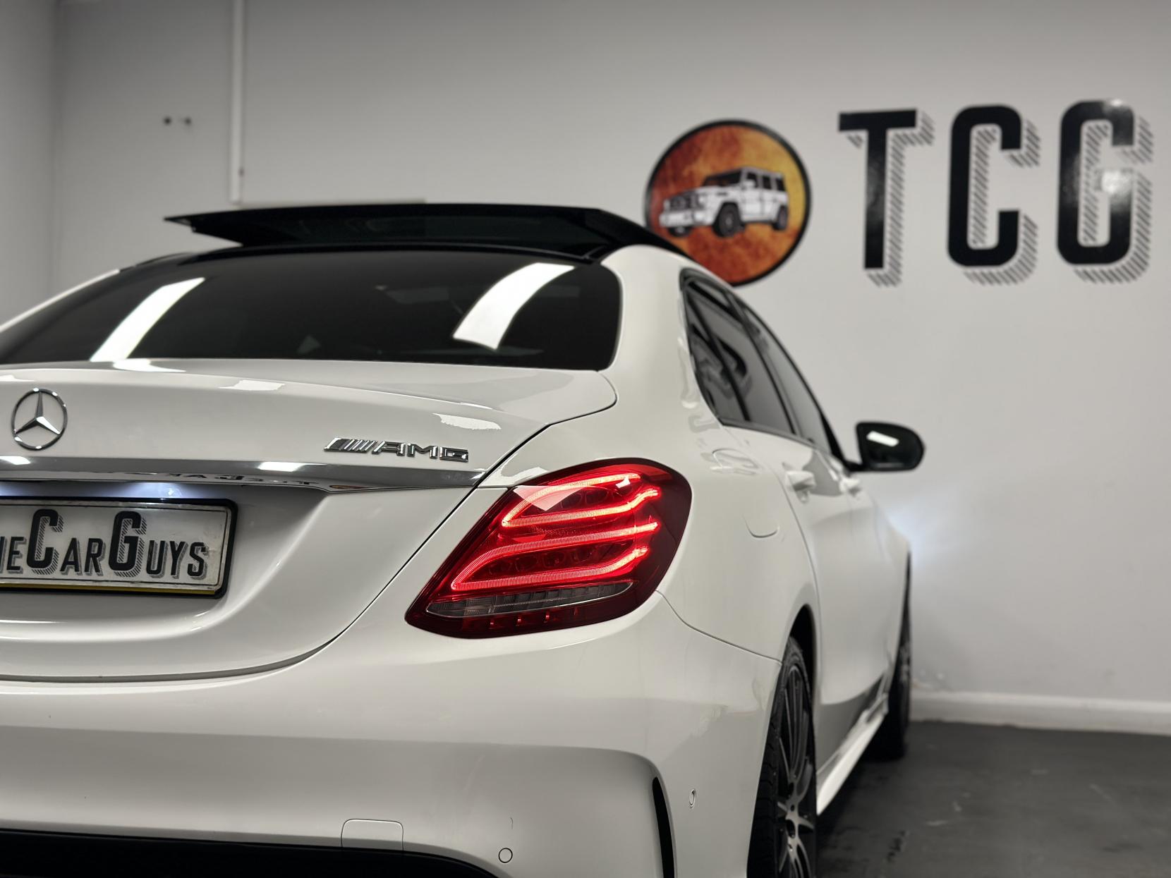 Mercedes-Benz C Class 2.1 C220d AMG Line Saloon 4dr Diesel G-Tronic+ Euro 6 (s/s) (170 ps)