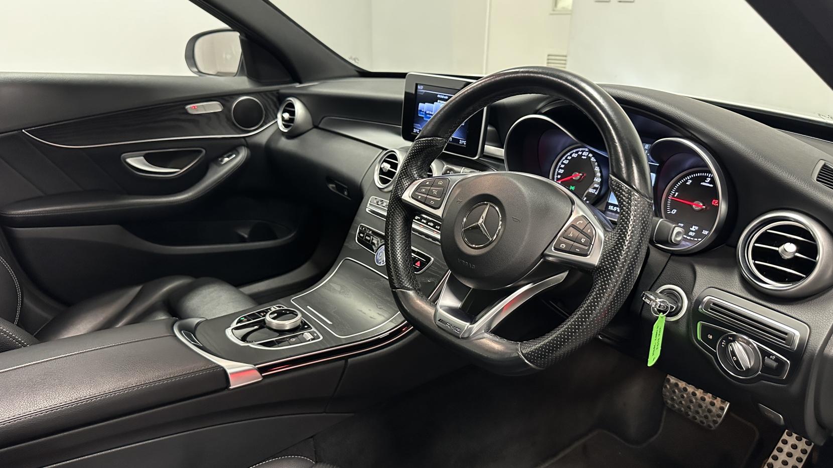 Mercedes-Benz C Class 2.1 C220d AMG Line Saloon 4dr Diesel G-Tronic+ Euro 6 (s/s) (170 ps)