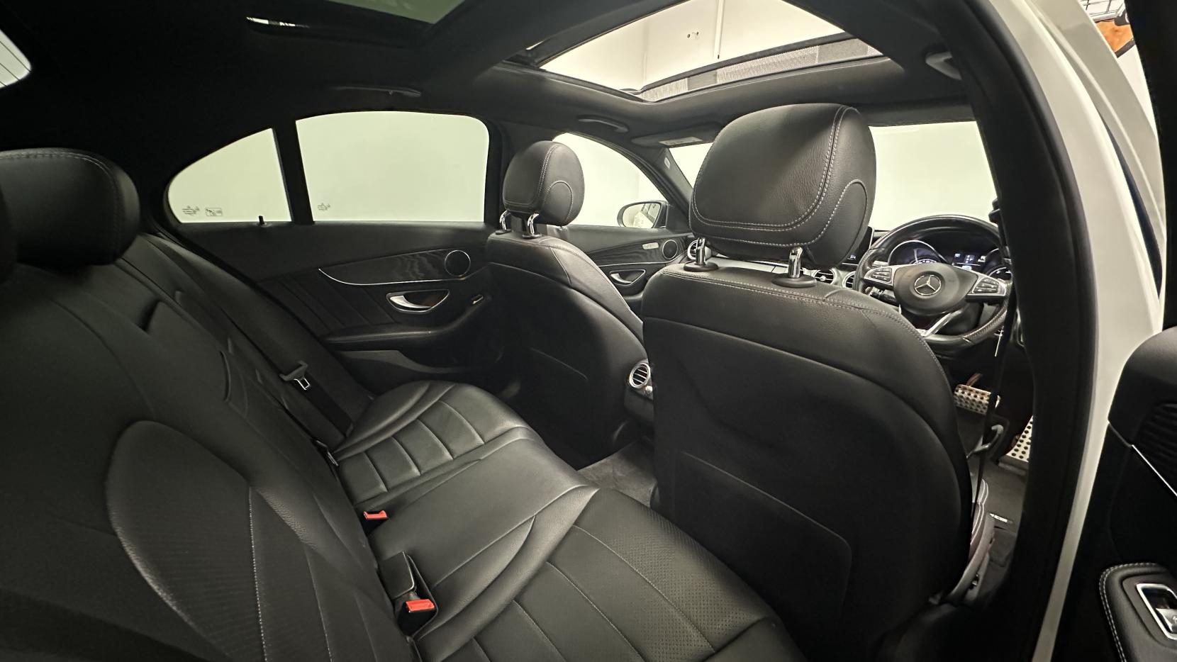 Mercedes-Benz C Class 2.1 C220d AMG Line Saloon 4dr Diesel G-Tronic+ Euro 6 (s/s) (170 ps)