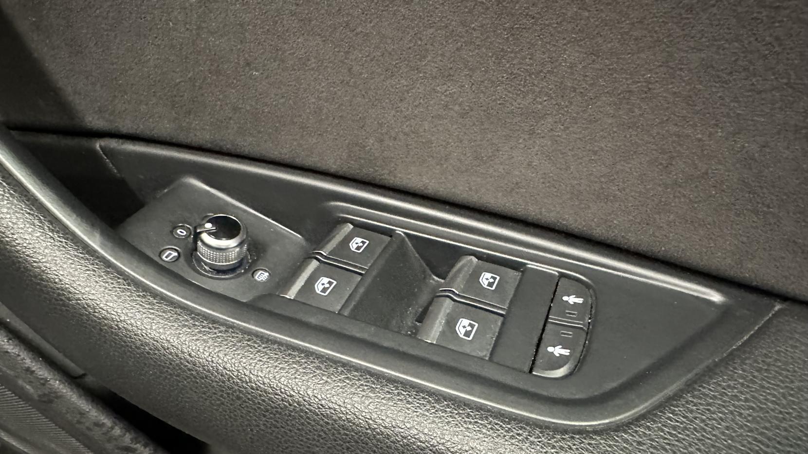 Audi A5 2.0 TDI S line Sportback 5dr Diesel S Tronic quattro Euro 6 (s/s) (190 ps)