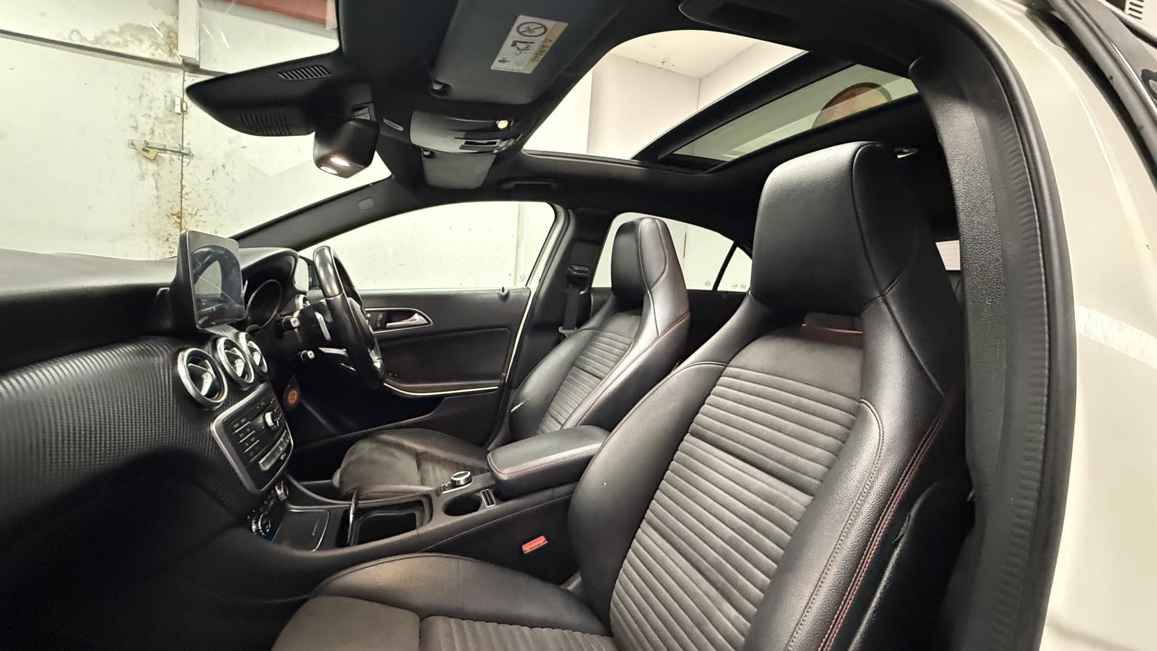 Mercedes-Benz A Class 1.6 A200 AMG Line (Premium Plus) Hatchback 5dr Petrol 7G-DCT Euro 6 (s/s) (156 ps)