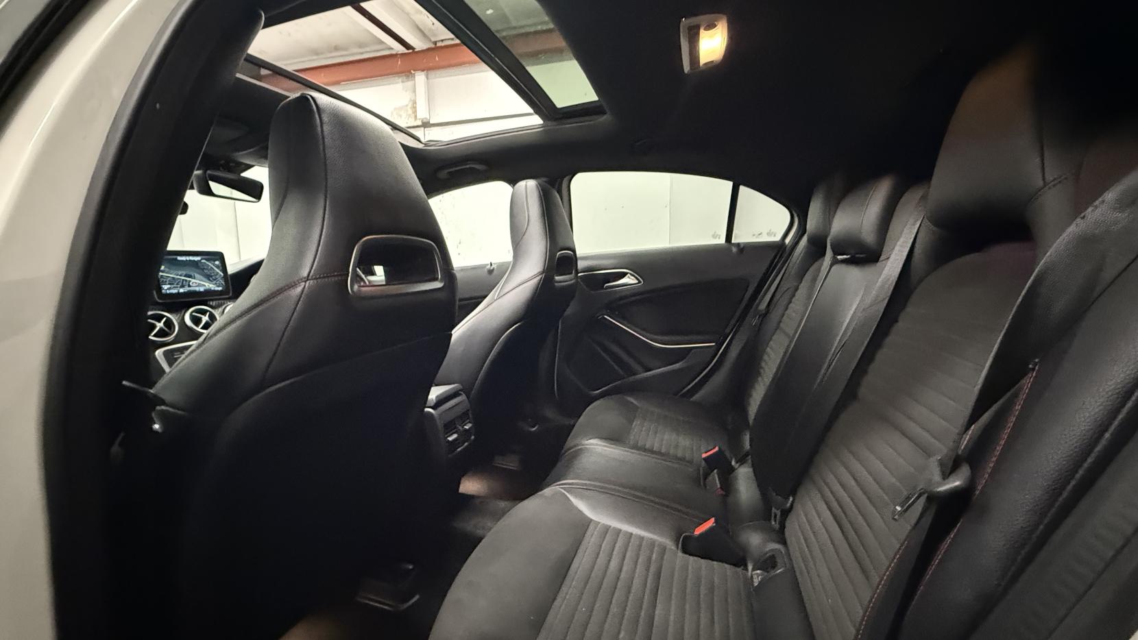 Mercedes-Benz A Class 1.6 A200 AMG Line (Premium Plus) Hatchback 5dr Petrol 7G-DCT Euro 6 (s/s) (156 ps)