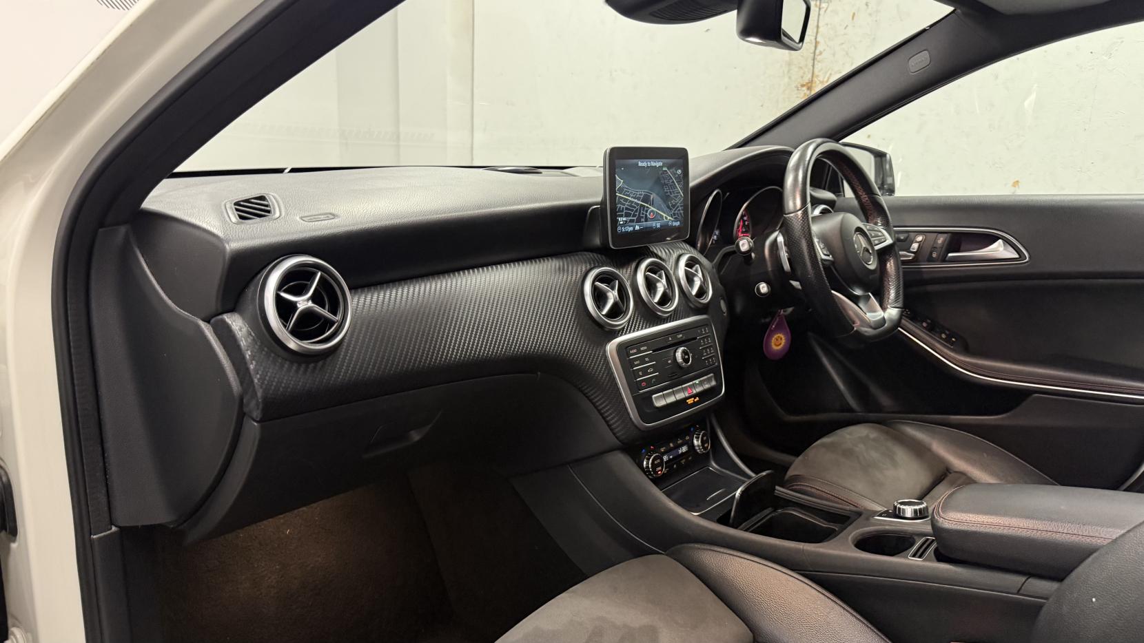 Mercedes-Benz A Class 1.6 A200 AMG Line (Premium Plus) Hatchback 5dr Petrol 7G-DCT Euro 6 (s/s) (156 ps)