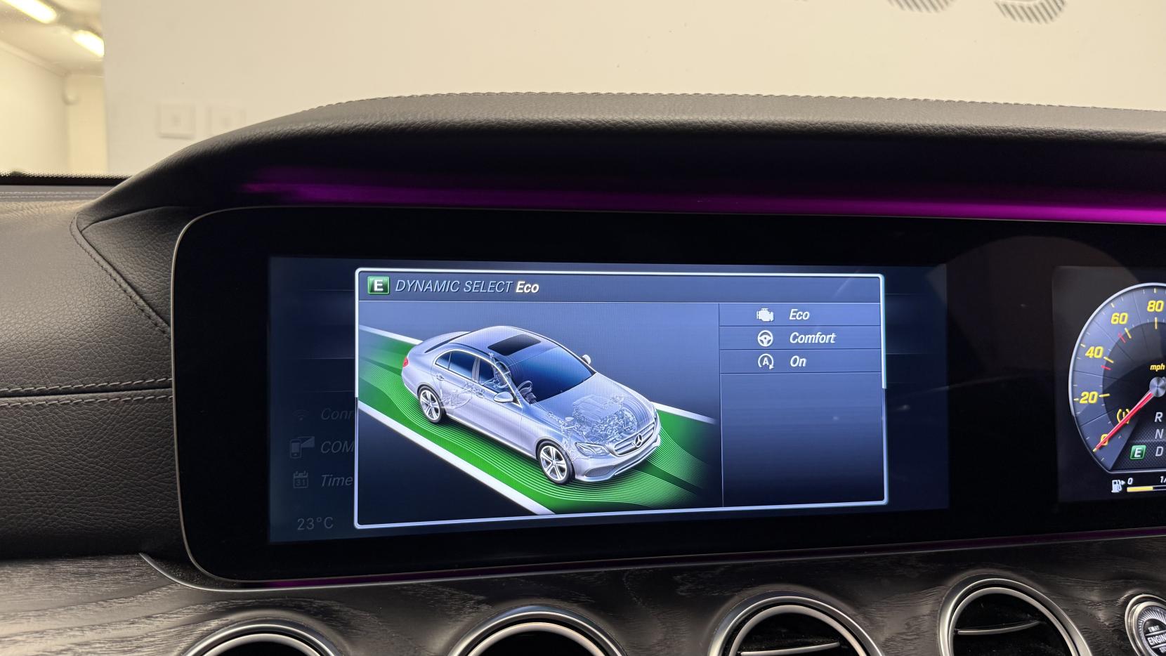 Mercedes-Benz E Class 2.0 E220d AMG Line (Premium Plus) Saloon 4dr Diesel G-Tronic+ Euro 6 (s/s) (194 ps)