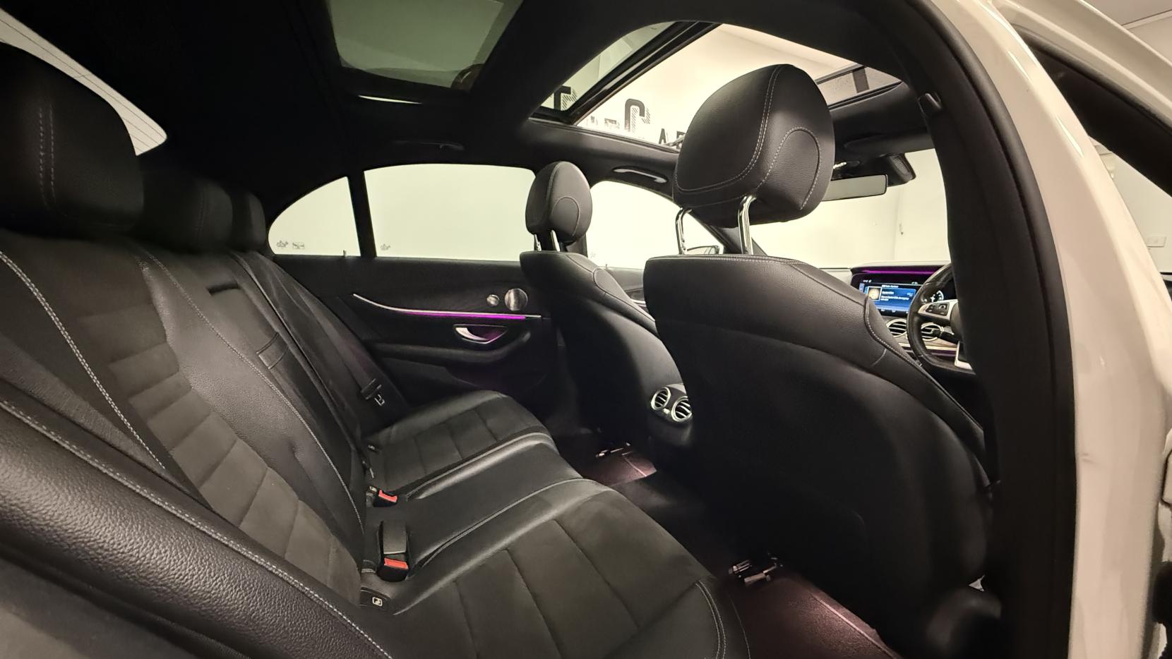 Mercedes-Benz E Class 2.0 E220d AMG Line (Premium Plus) Saloon 4dr Diesel G-Tronic+ Euro 6 (s/s) (194 ps)