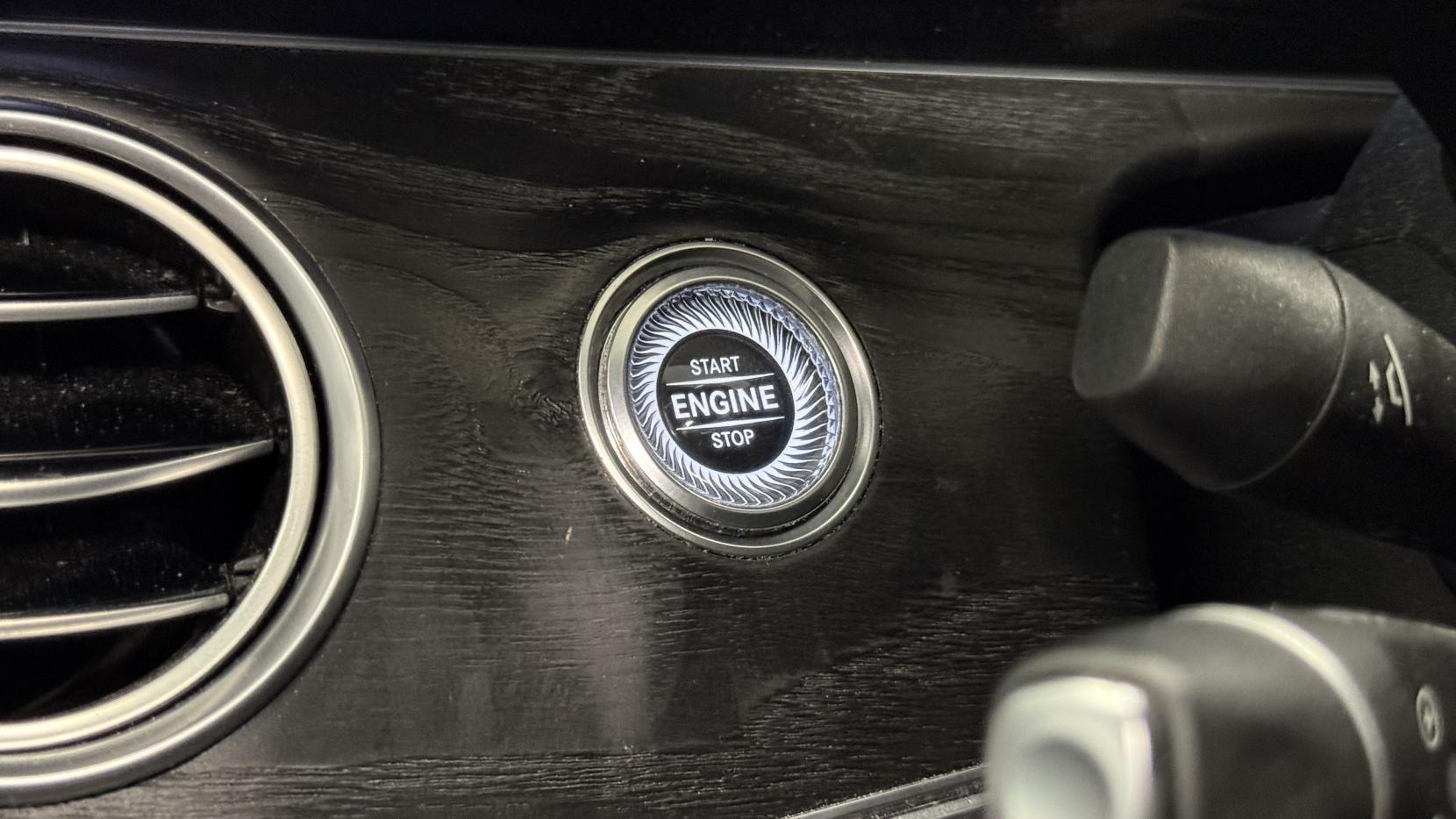 Mercedes-Benz E Class 2.0 E220d AMG Line (Premium Plus) Saloon 4dr Diesel G-Tronic+ Euro 6 (s/s) (194 ps)