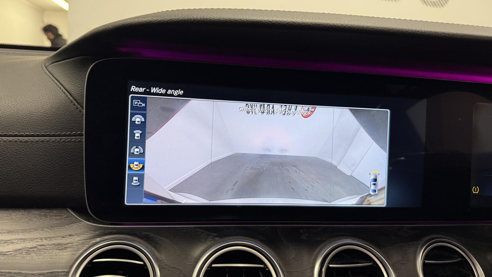 Mercedes-Benz E Class 2.0 E220d AMG Line (Premium Plus) Saloon 4dr Diesel G-Tronic+ Euro 6 (s/s) (194 ps)