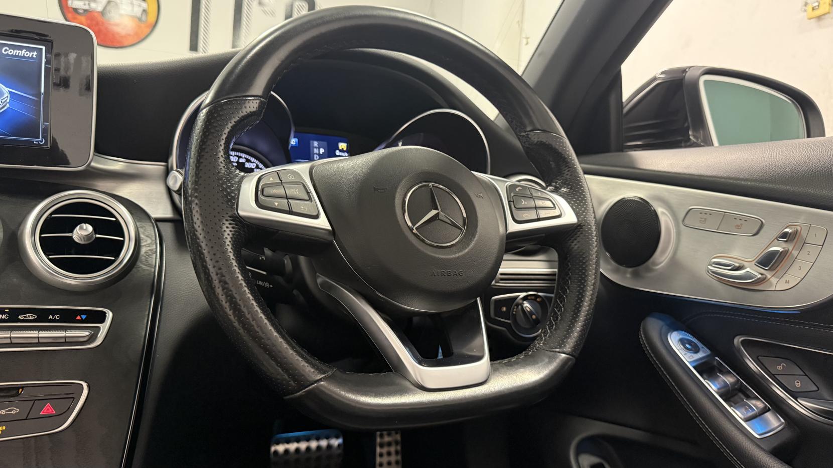 Mercedes-Benz C Class 2.1 C220d AMG Line Cabriolet 2dr Diesel G-Tronic+ Euro 6 (s/s) (170 ps)