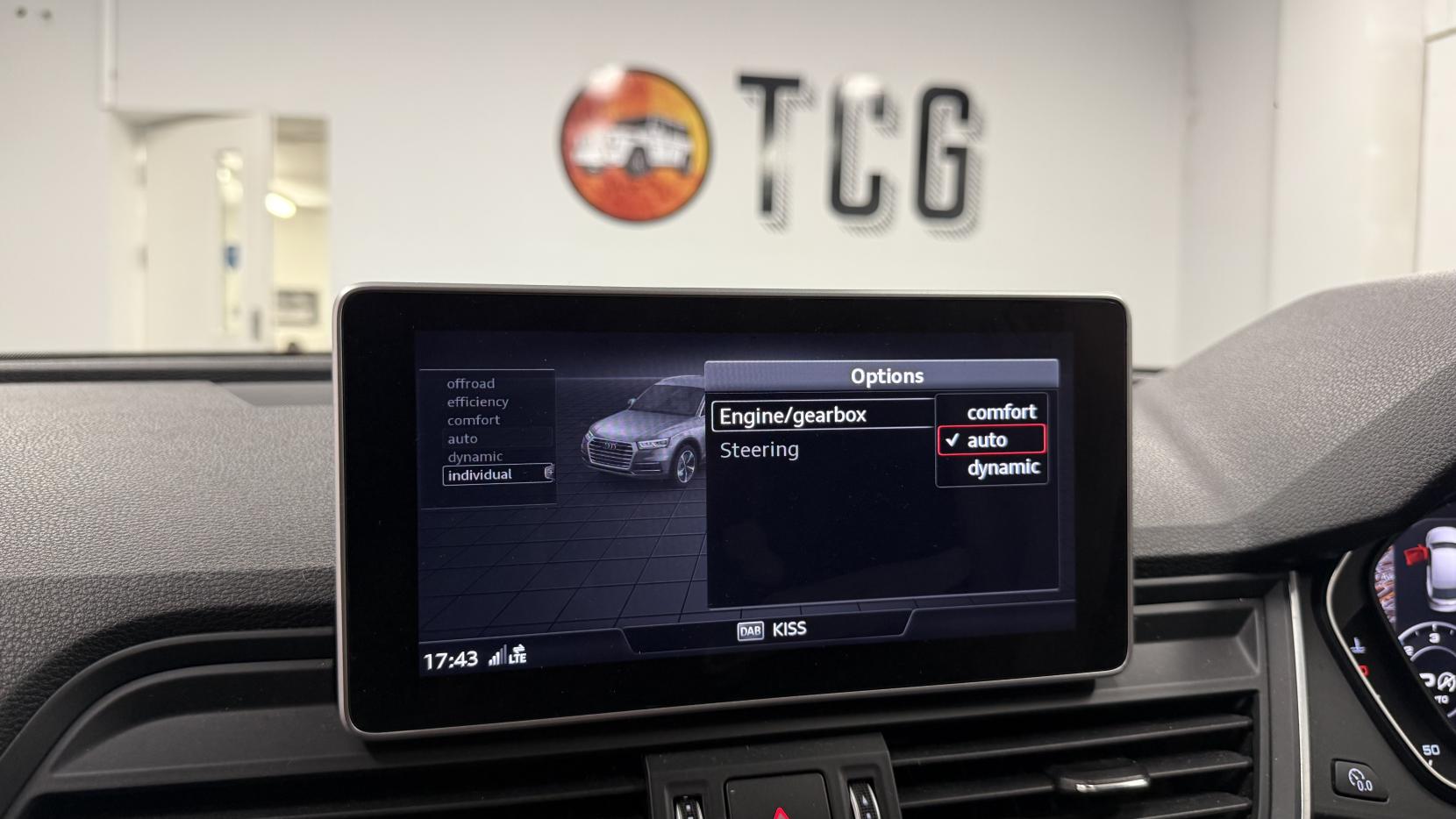 Audi Q5 2.0 TDI 40 S line SUV 5dr Diesel S Tronic quattro Euro 6 (s/s) (190 ps)