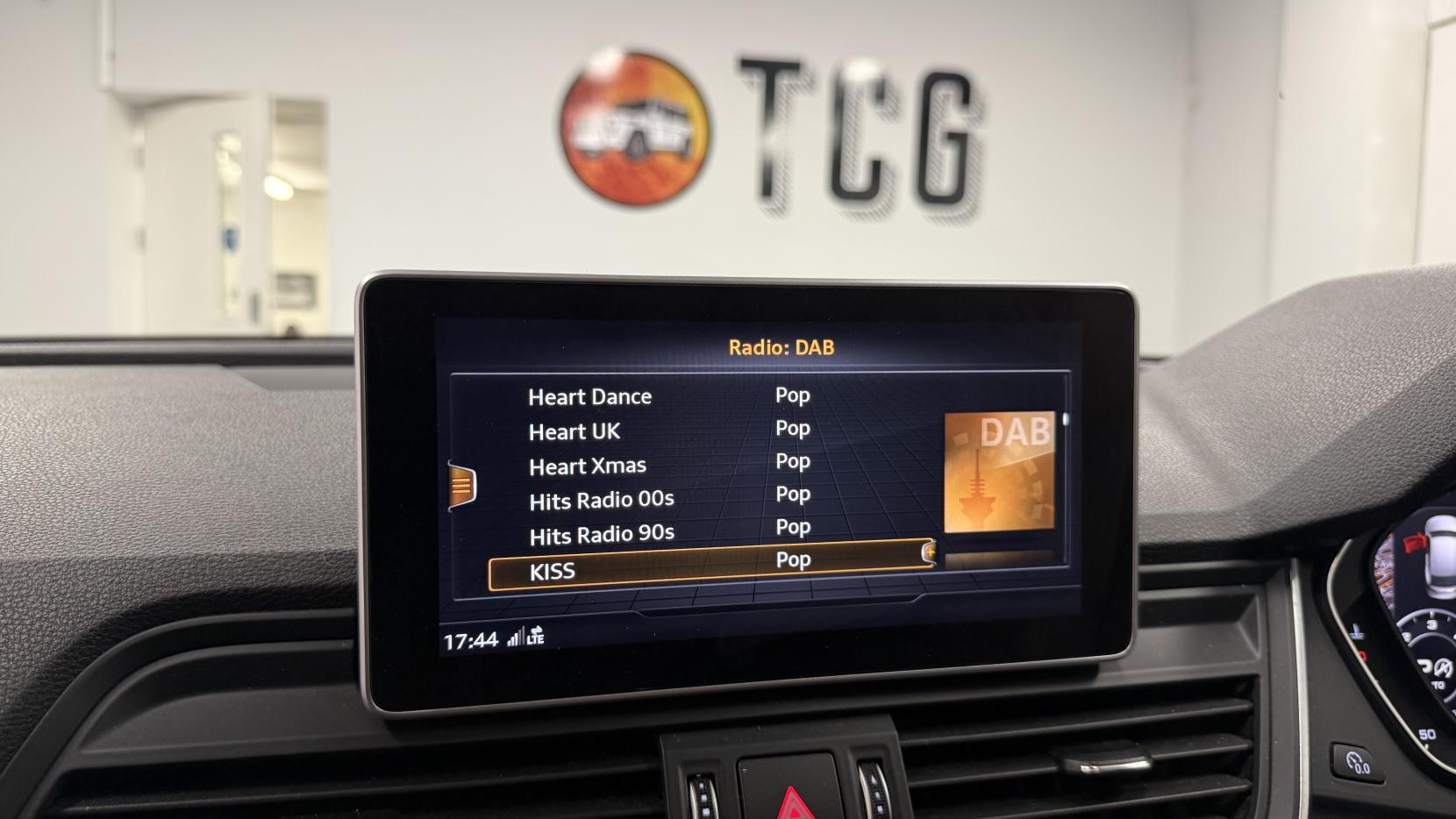 Audi Q5 2.0 TDI 40 S line SUV 5dr Diesel S Tronic quattro Euro 6 (s/s) (190 ps)
