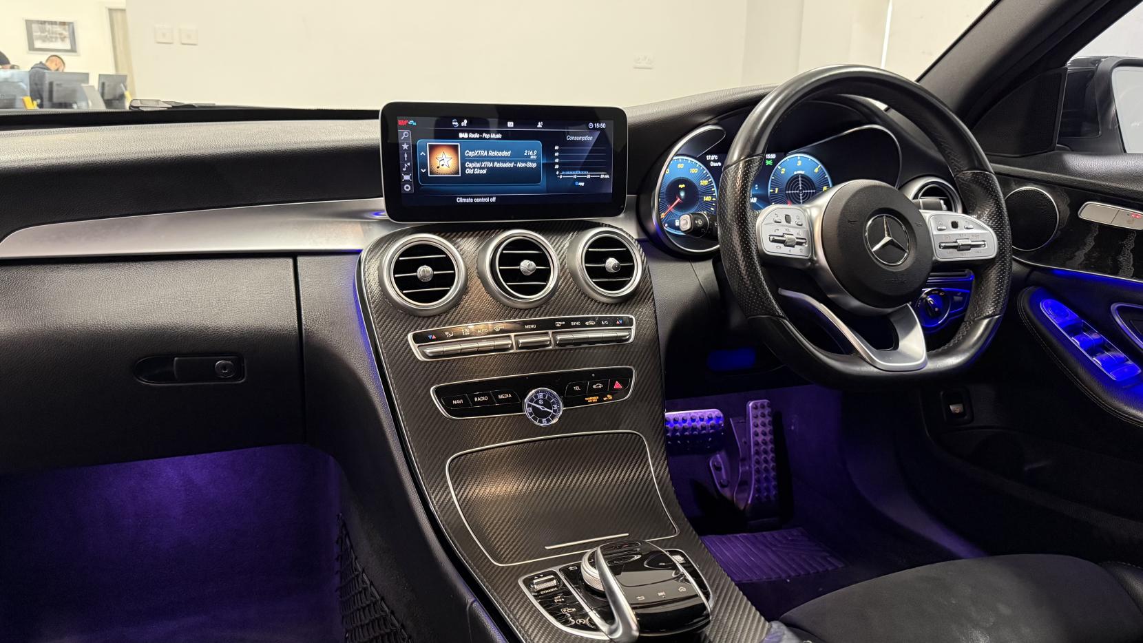 Mercedes-Benz C Class 2.0 C220d AMG Line (Premium) Saloon 4dr Diesel G-Tronic+ Euro 6 (s/s) (194 ps)