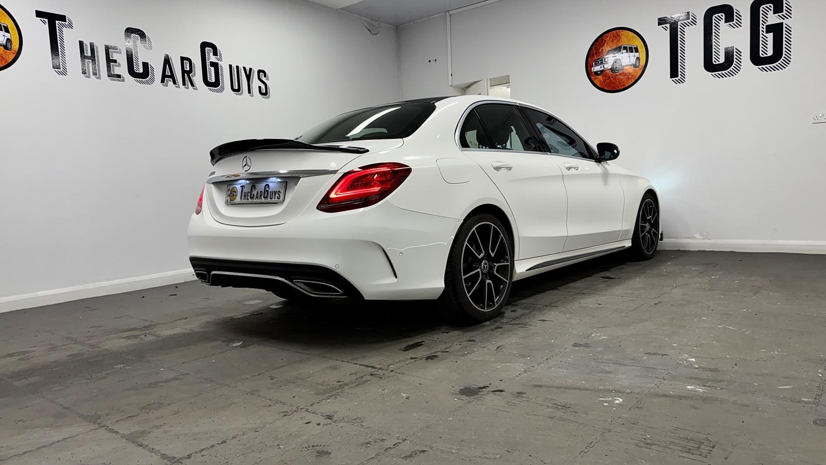 Mercedes-Benz C Class 2.0 C220d AMG Line (Premium) Saloon 4dr Diesel G-Tronic+ Euro 6 (s/s) (194 ps)