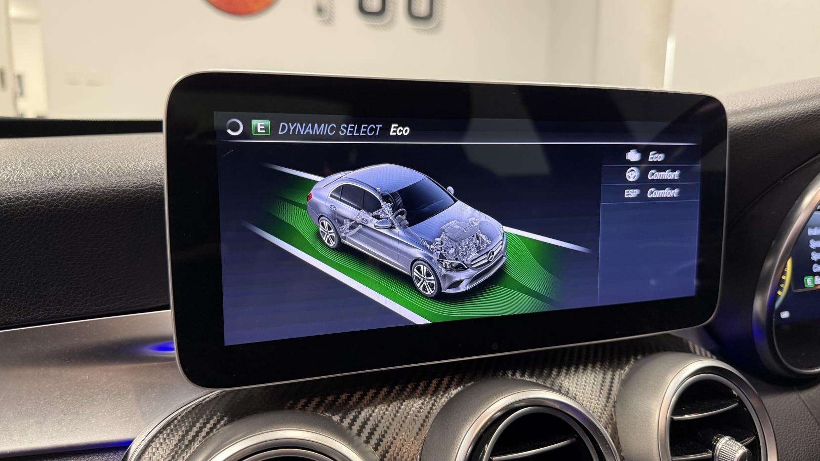 Mercedes-Benz C Class 2.0 C220d AMG Line (Premium) Saloon 4dr Diesel G-Tronic+ Euro 6 (s/s) (194 ps)