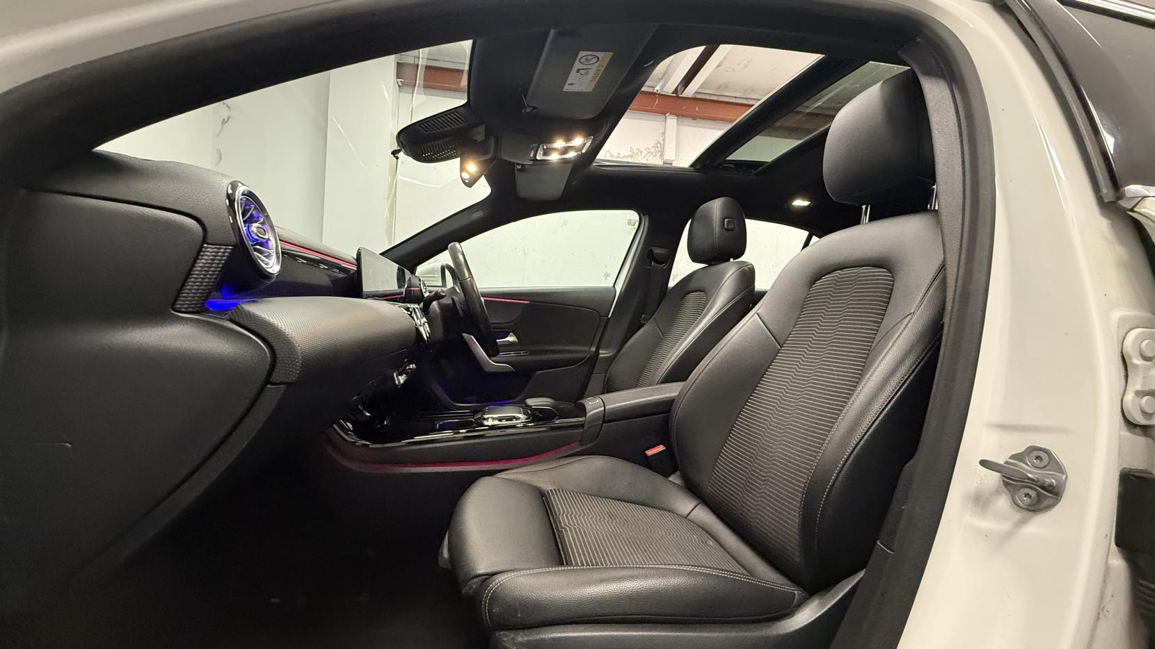 Mercedes-Benz A Class 1.5 A180d Sport (Premium Plus) Hatchback 5dr Diesel 7G-DCT Euro 6 (s/s) (116 ps)