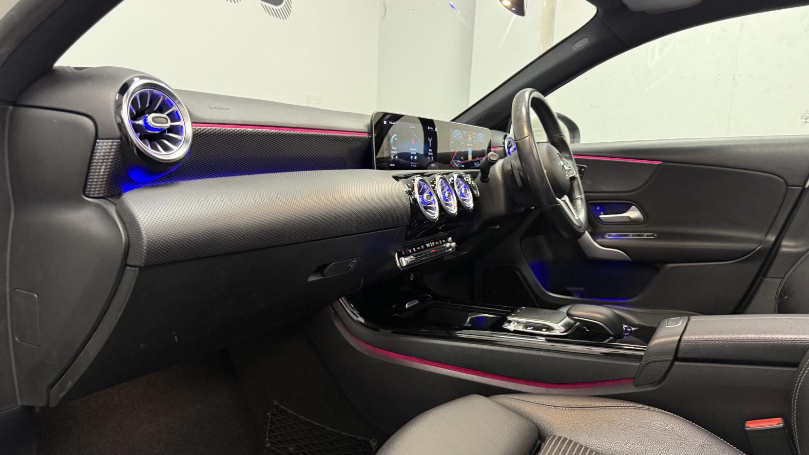 Mercedes-Benz A Class 1.5 A180d Sport (Premium Plus) Hatchback 5dr Diesel 7G-DCT Euro 6 (s/s) (116 ps)